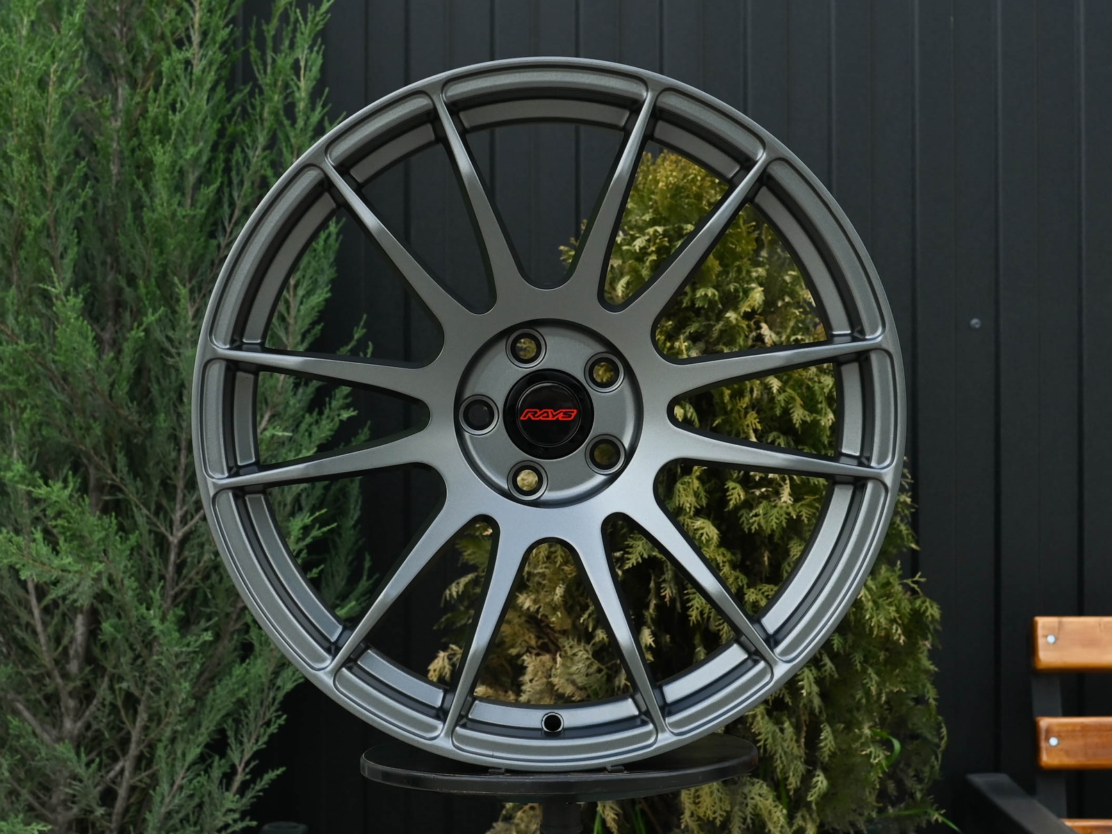 R17 Rays Gram 57Xtreme Стиль 8.0J ET35 5*114.3 Графит