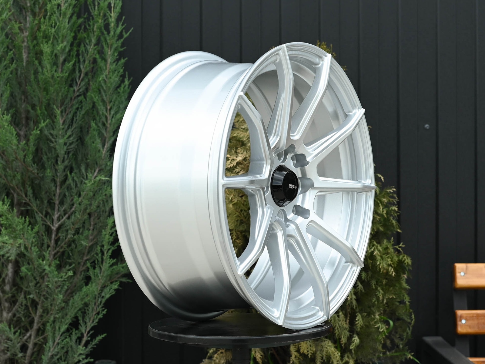 R17 Taigiro Spider 7.5J ET40 4*100/114.3 Серебро