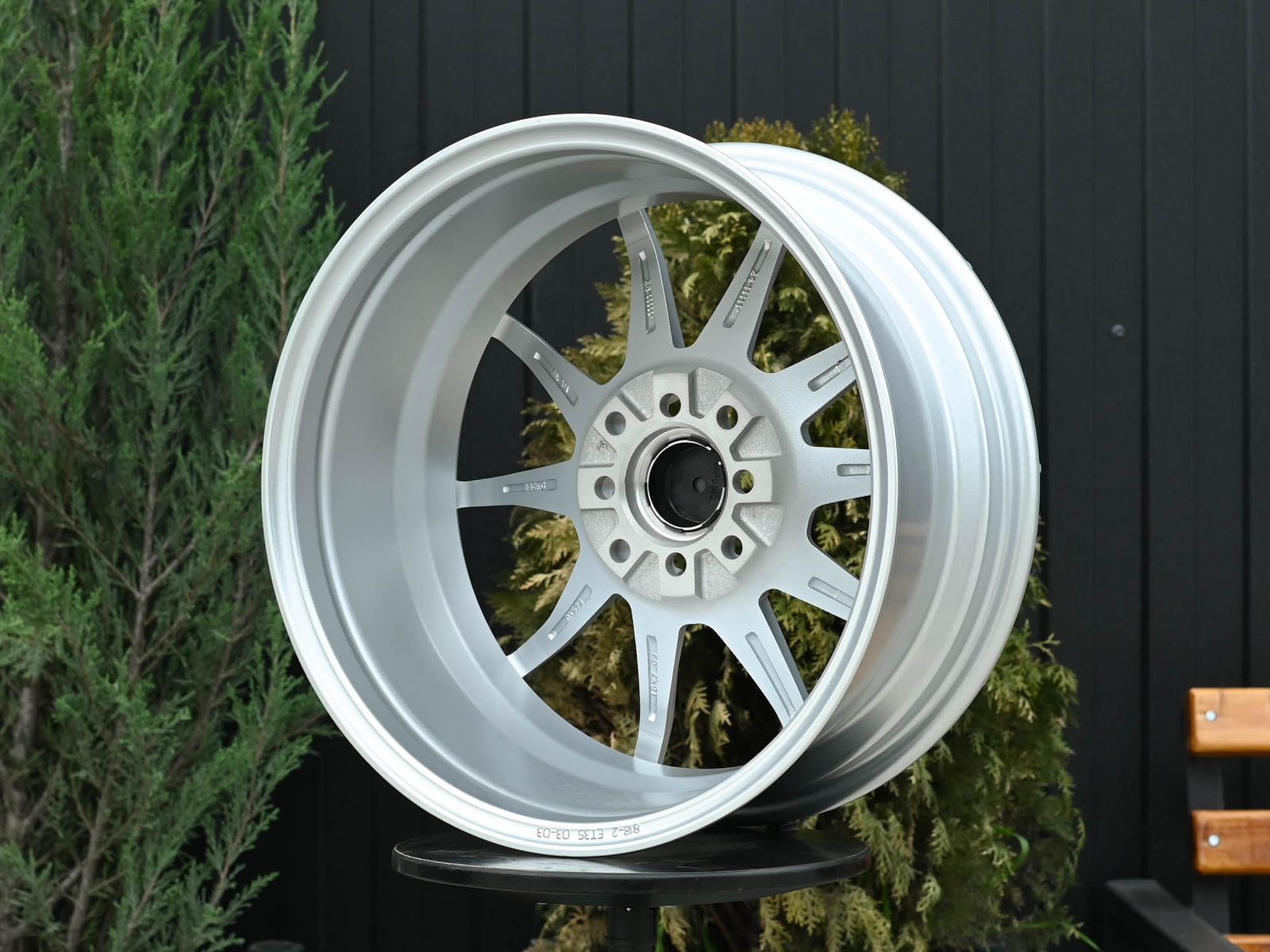 R17 Taigiro Spider 7.5J ET40 4*100/114.3 Серебро