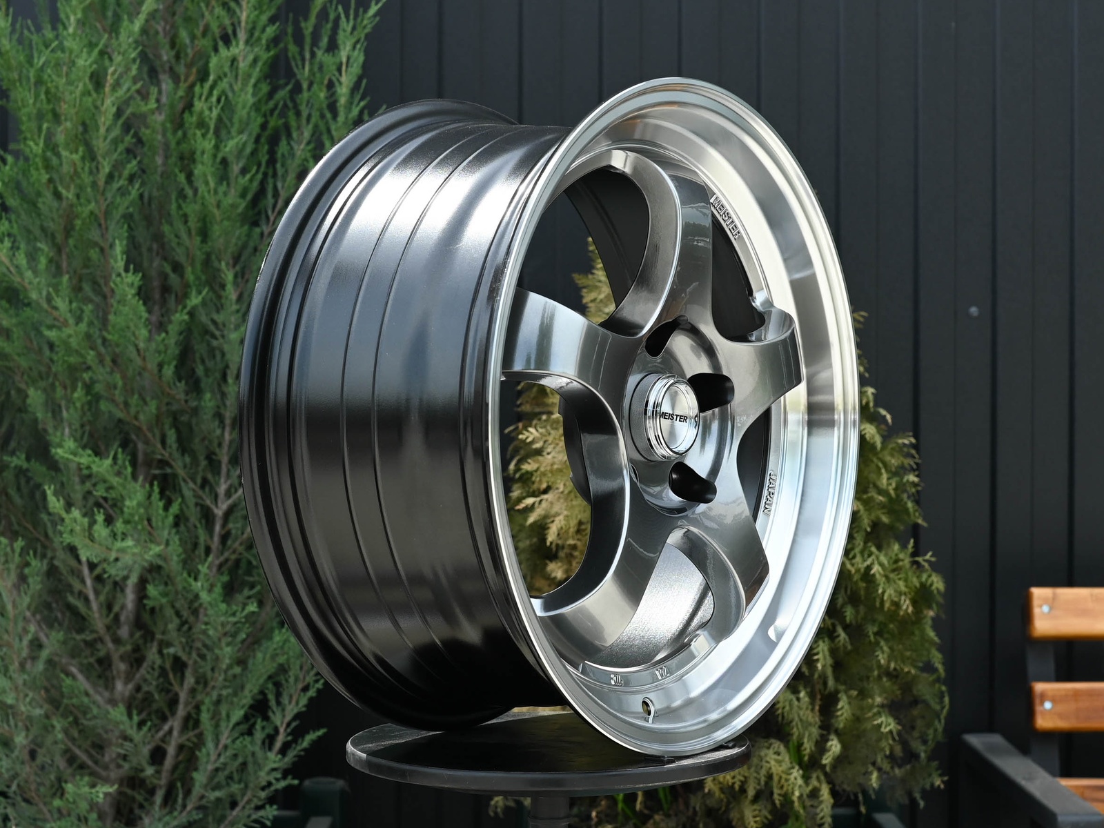 R18 Work Meister Стиль 8.5J ET30 5*114.3 Темный хром