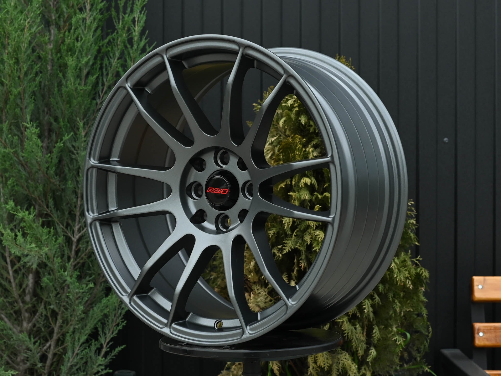 R17 Rays Gram 57Xtreme Стиль 8.0J ET35 4*100/114.3 Графит