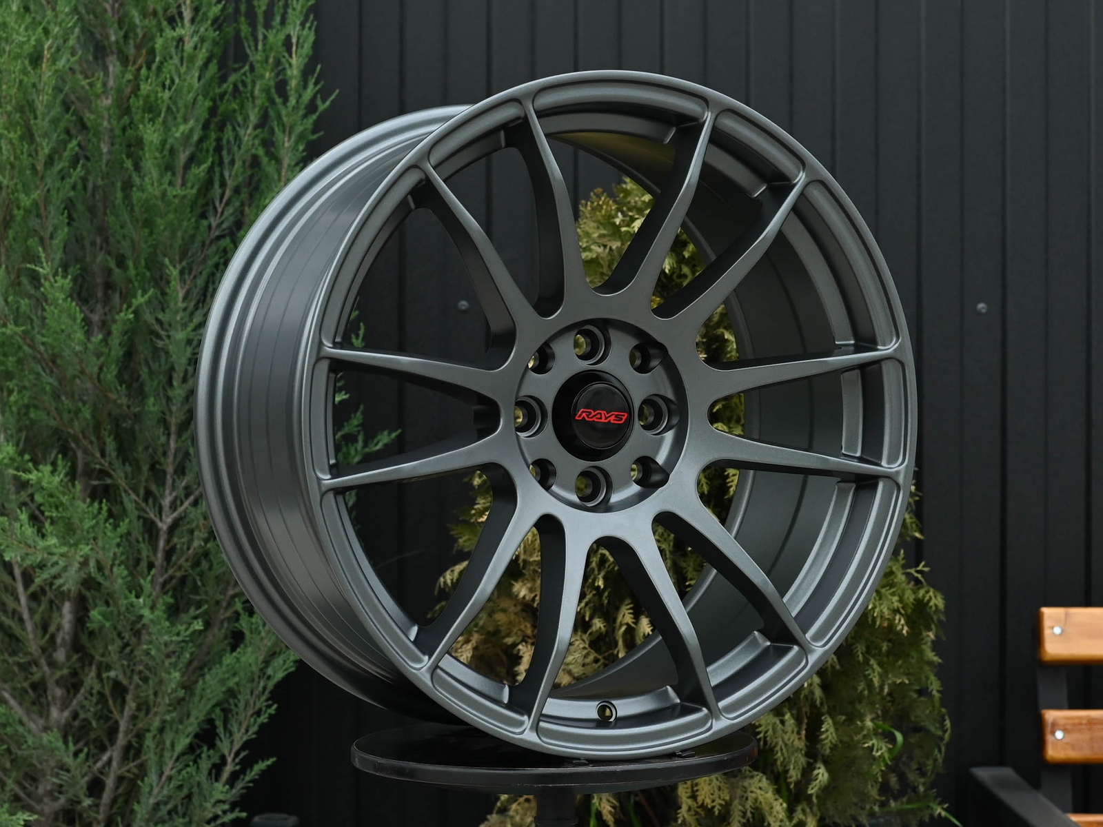 R17 Rays Gram 57Xtreme Стиль 8.0J ET35 4*100/114.3 Графит