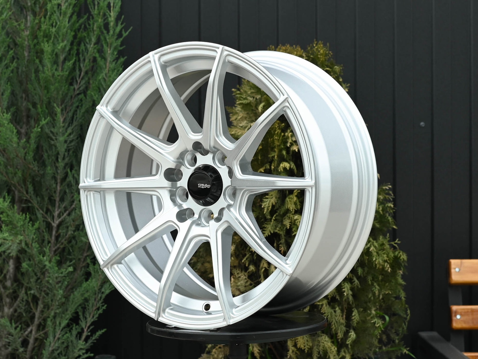 R16 Taigiro Spider 7.0J ET35 5*100/114.3 Серебро