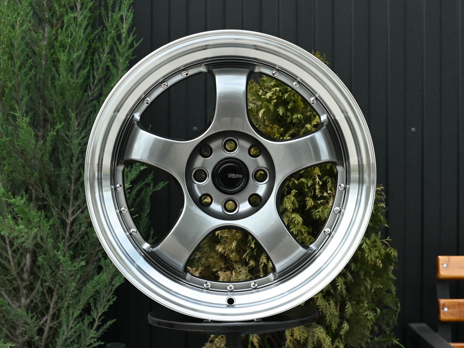R16 SSR SP1 Стиль 7.0J ET35 4*100/114.3 Темный хром
