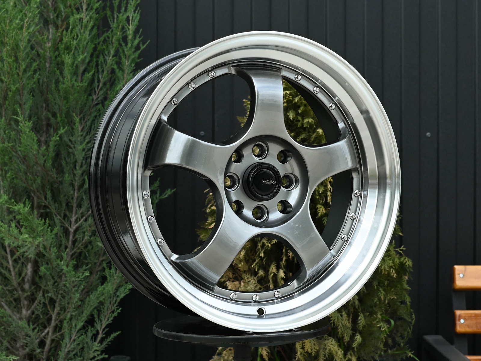 R16 SSR SP1 Стиль 7.0J ET35 4*100/114.3 Темный хром