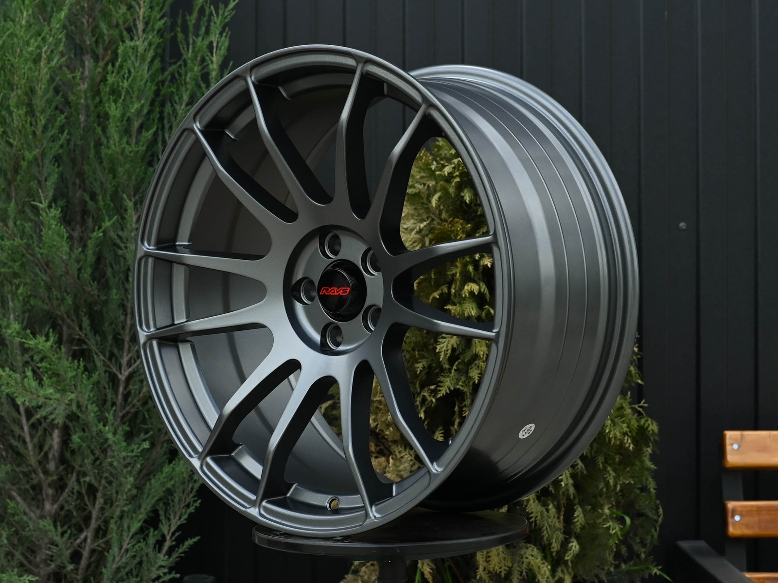 R18 Rays Gram 57Xtreme Стиль 9.5J ET35 5*114.3 Графит