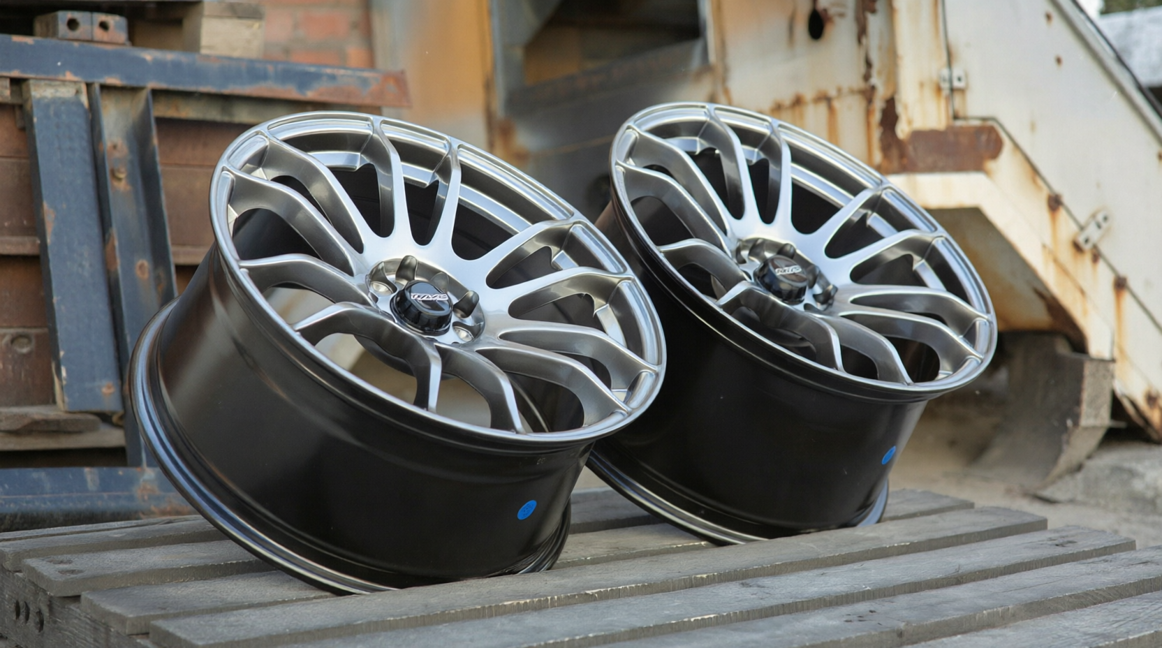 Style Gram lights 57xtreme R18 8.5j/9.5j 5*100/114.3 (D184 D185) NN
