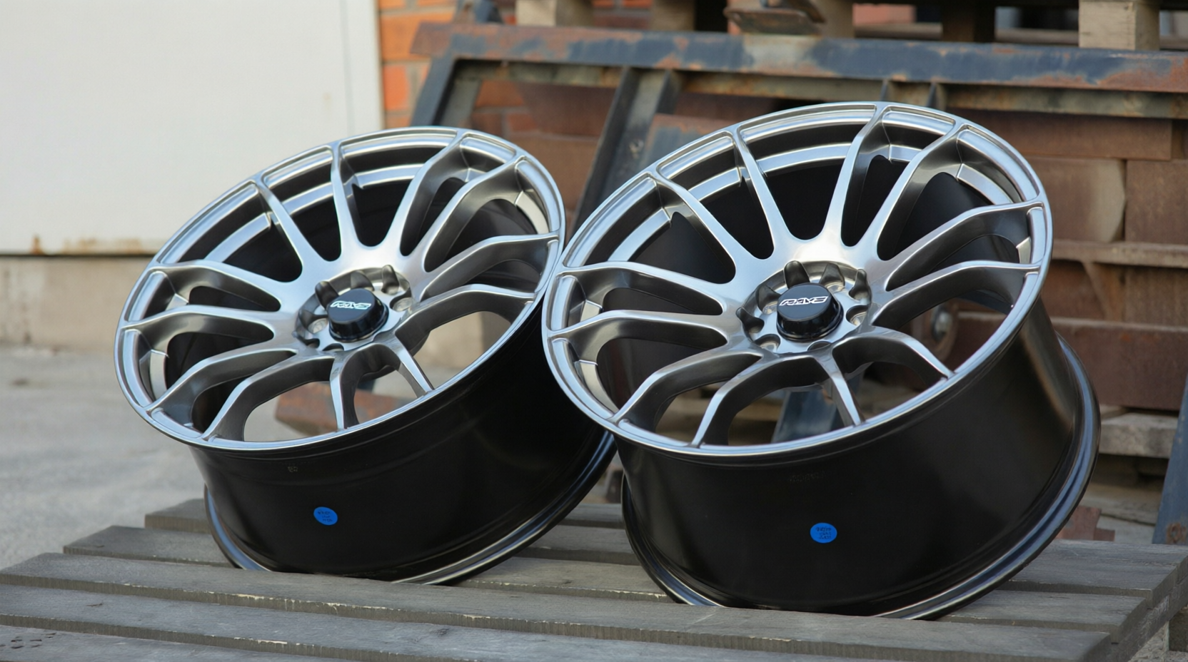 Style Gram lights 57xtreme R18 8.5j/9.5j 5*100/114.3 (D184 D185) NN