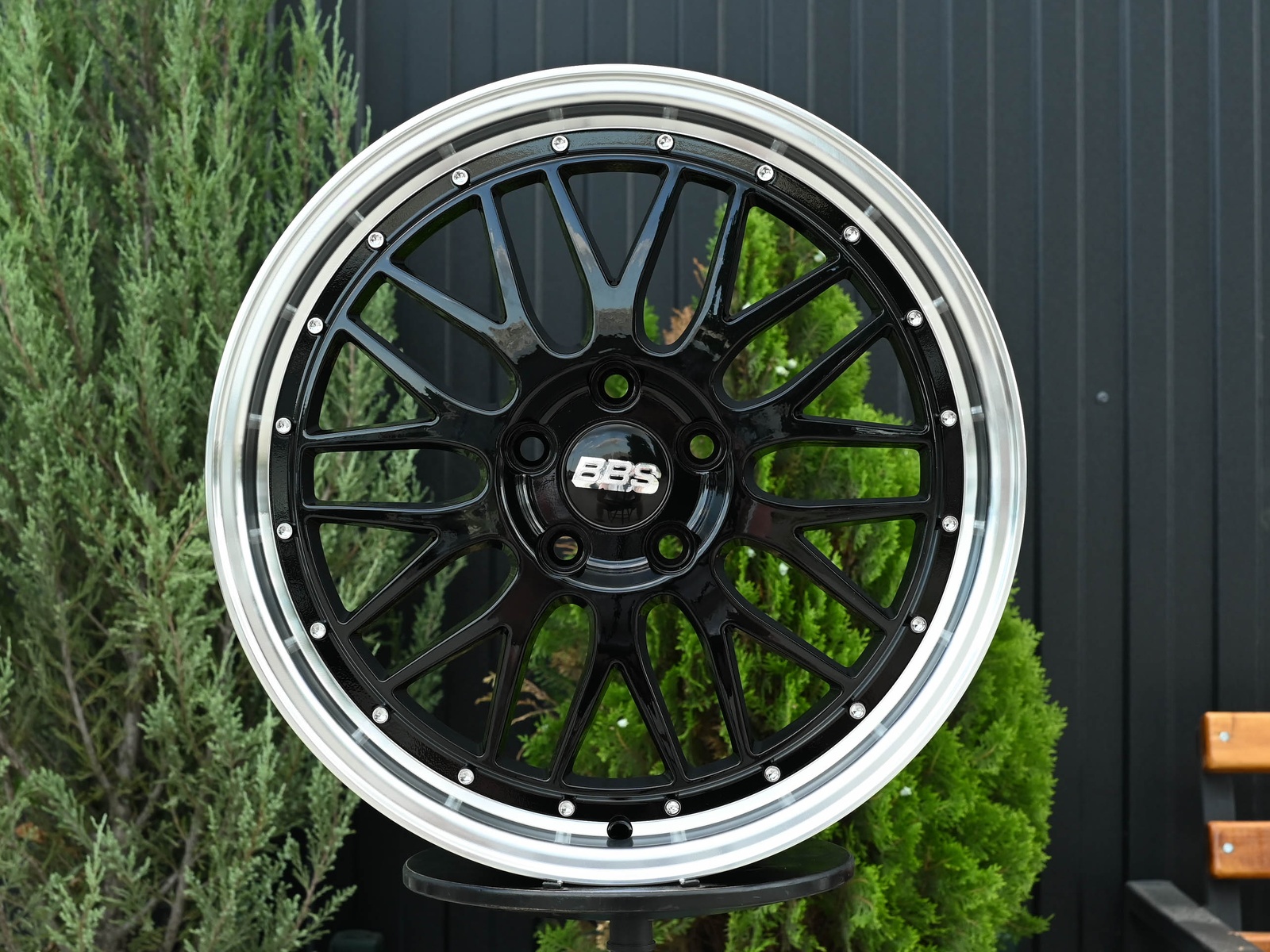 R18 BBS LM Стиль 8.0J ET38 5*114.3 Черный