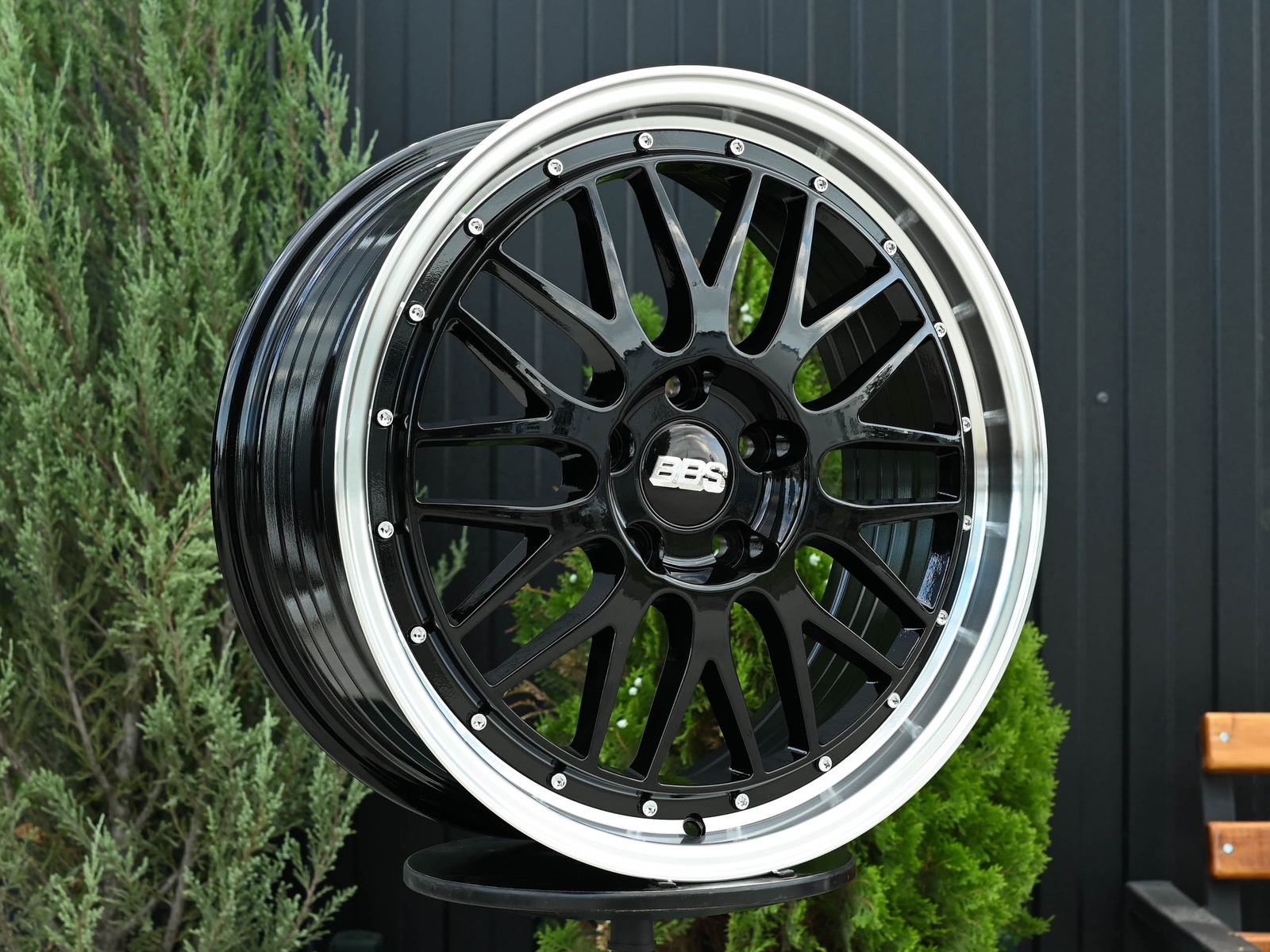 R18 BBS LM Стиль 8.0J ET38 5*114.3 Черный