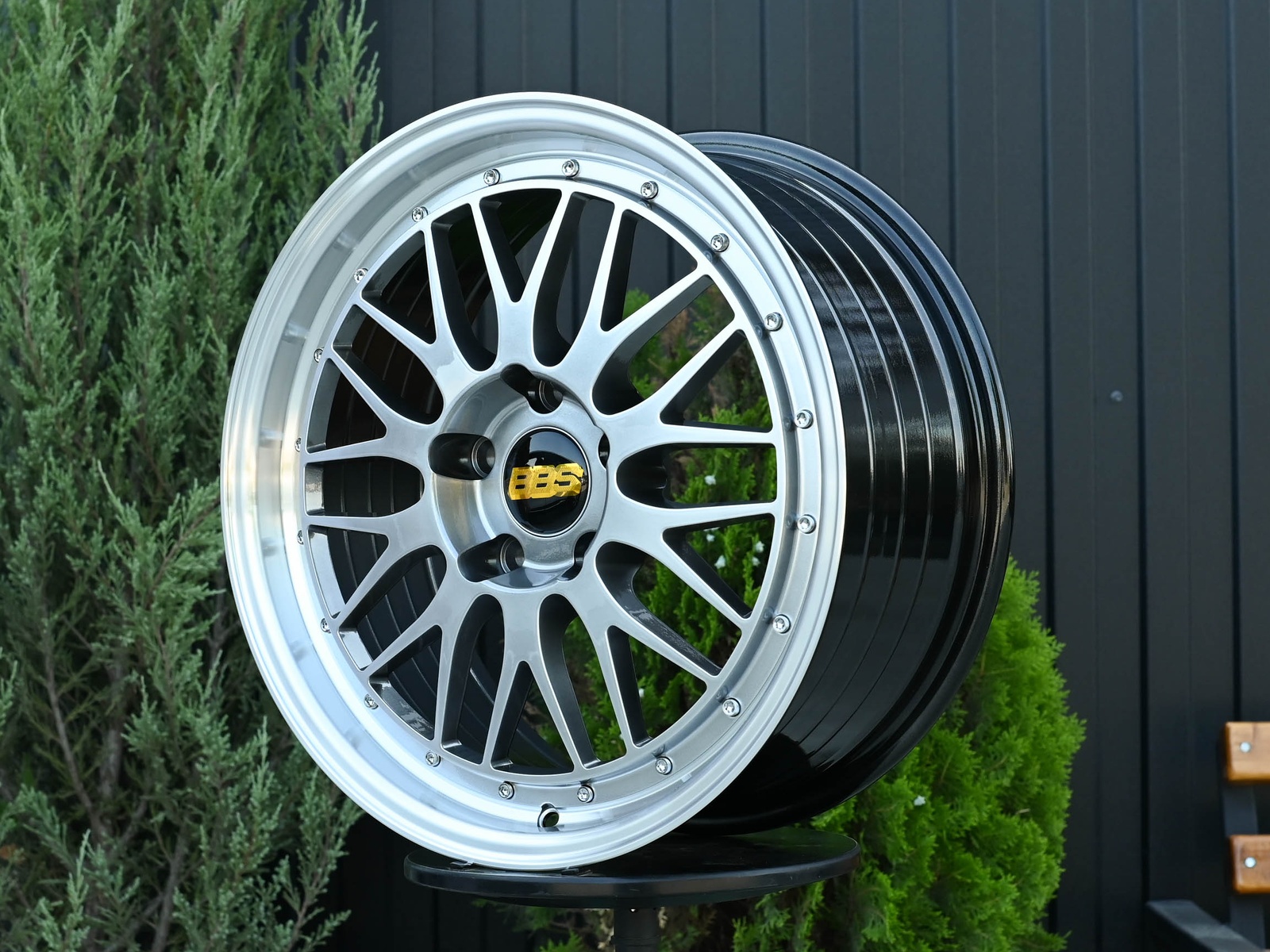 R17 BBS LM стиль 7.5 ET38 5*110 Темный хром