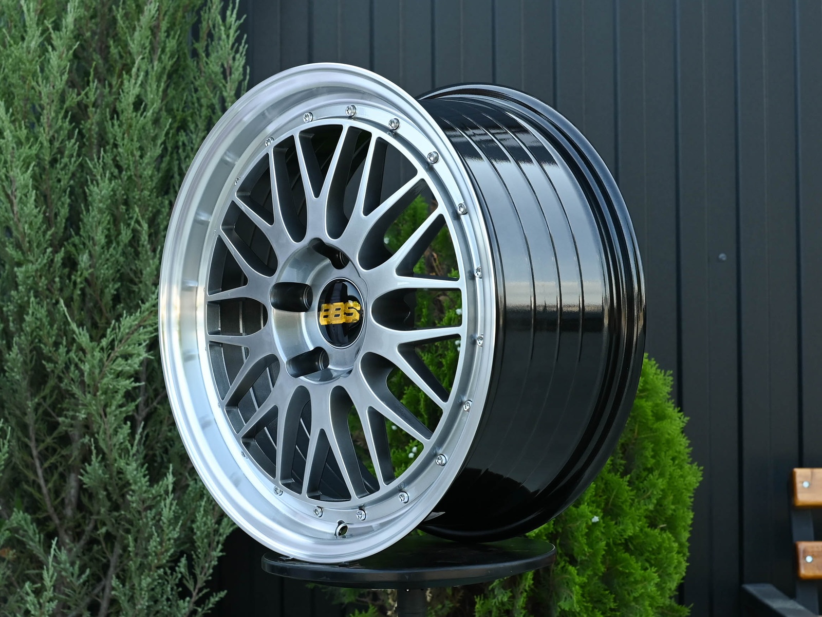 R17 BBS LM стиль 7.5 ET38 5*110 Темный хром