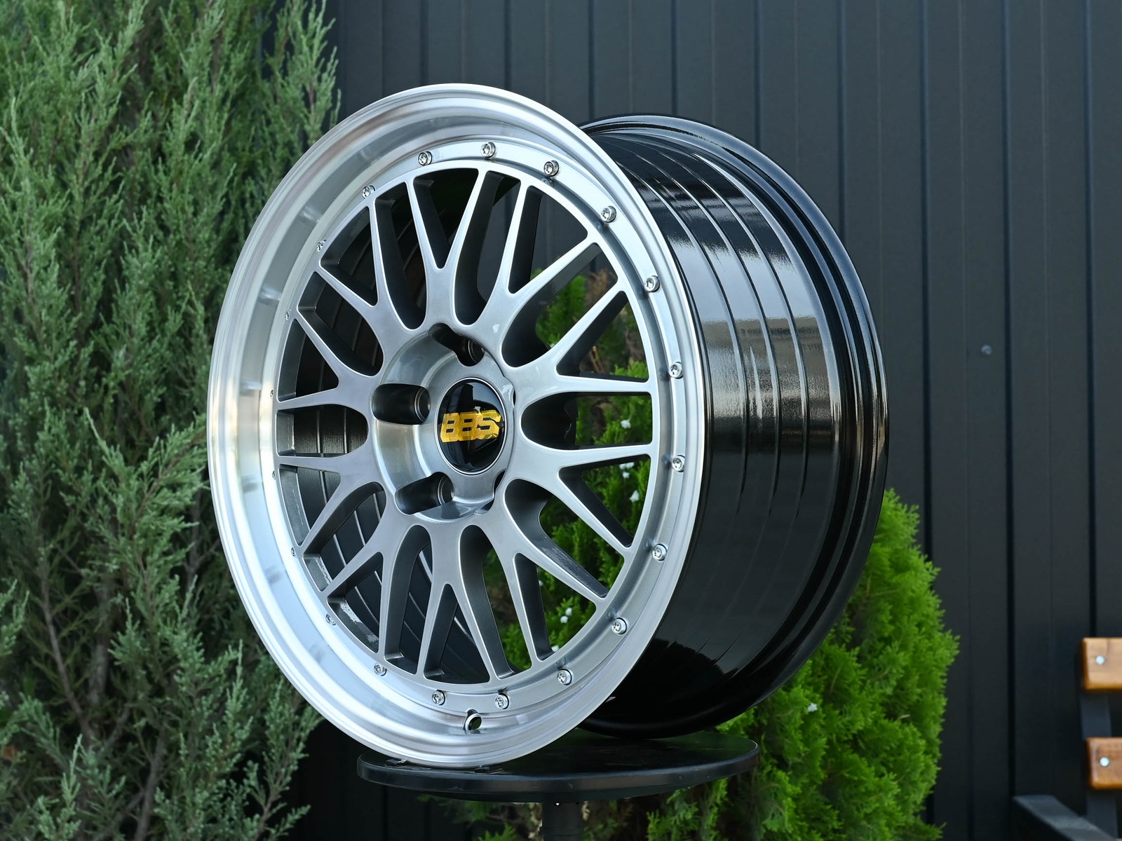 R17 BBS LM стиль 7.5 ET38 5*110 Темный хром