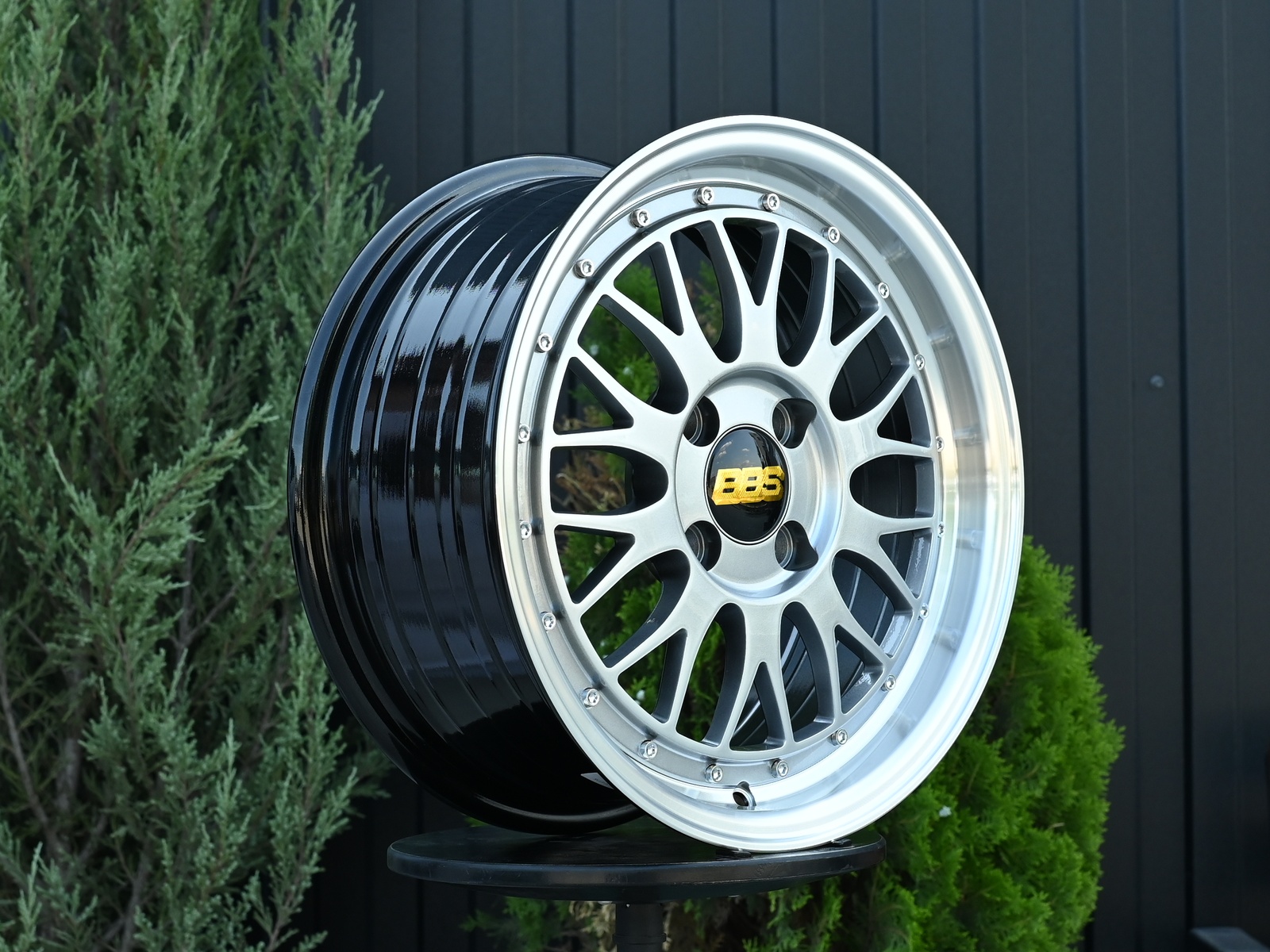 R17 BBS LM стиль 7.5 ET38 4*114.3 Темный хром