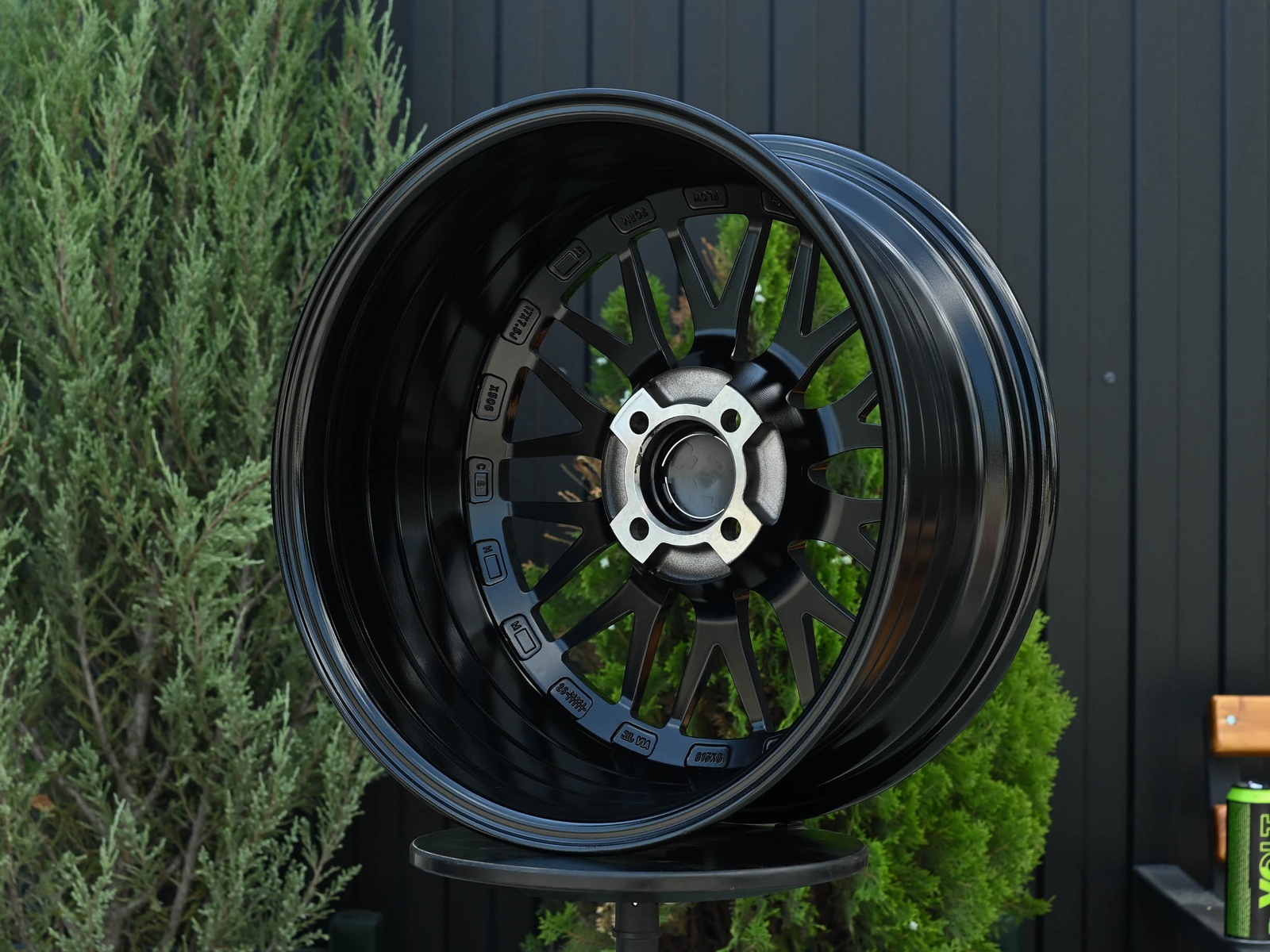R17 BBS LM Стиль 7.5J ET38 4*100 Черный