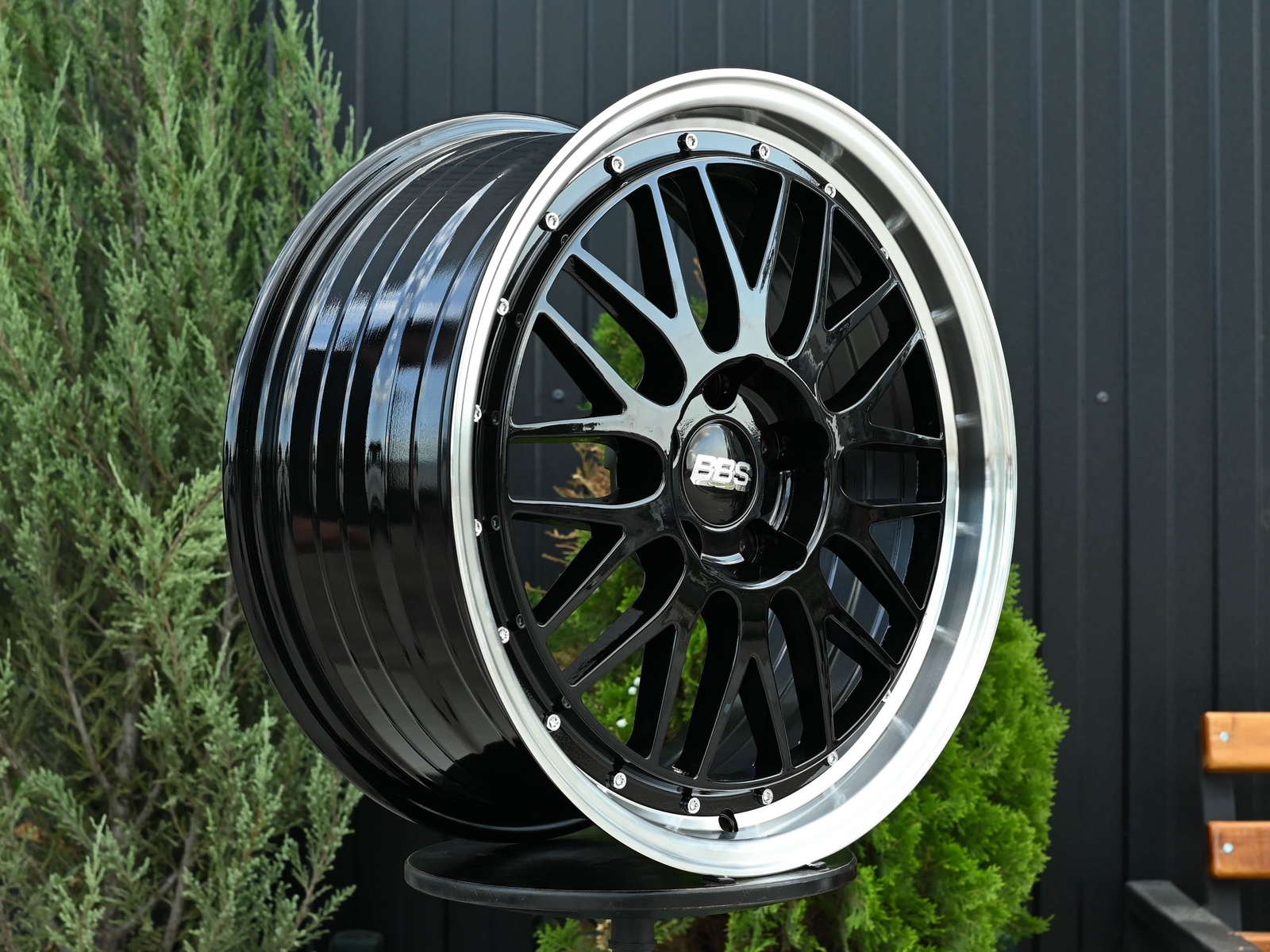 R18 BBS LM Стиль 8.0J ET40 5*112 Черный