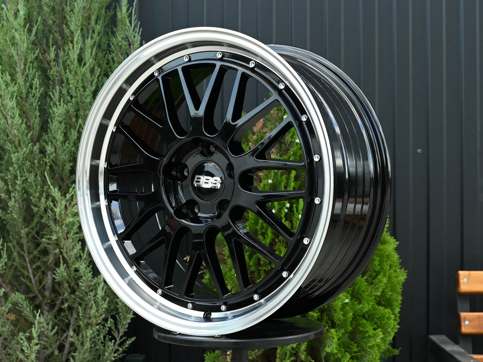 R18 BBS LM Стиль 8.0J ET40 5*112 Черный