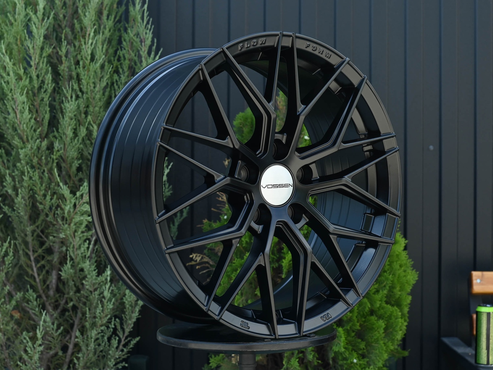 R17 Vossen 3323 Стиль 7.5J ET38 5*114.3 Черный мат