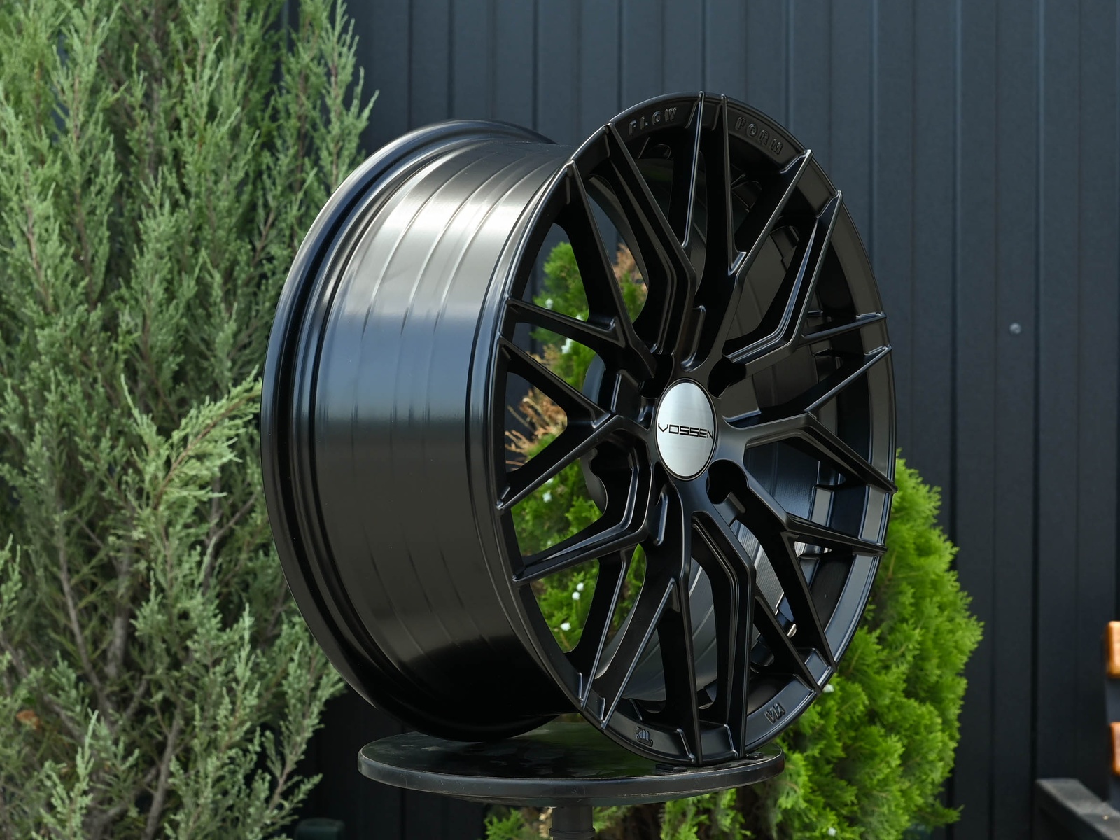 R17 Vossen 3323 Стиль 7.5J ET38 4*100 Черный