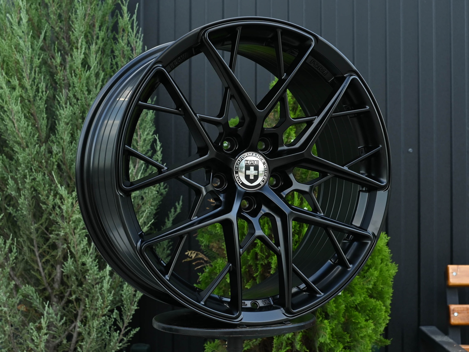 R18 HRE FF10 Стиль 8.0 ET38 5*114.3 Черный мат