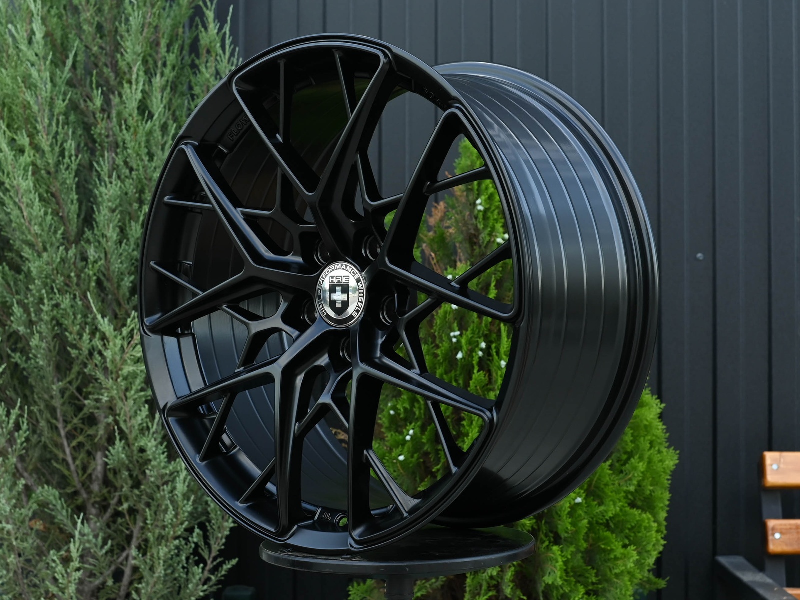 R19 HRE FF10 Стиль 8.5J ET38 5*112 Мат черный