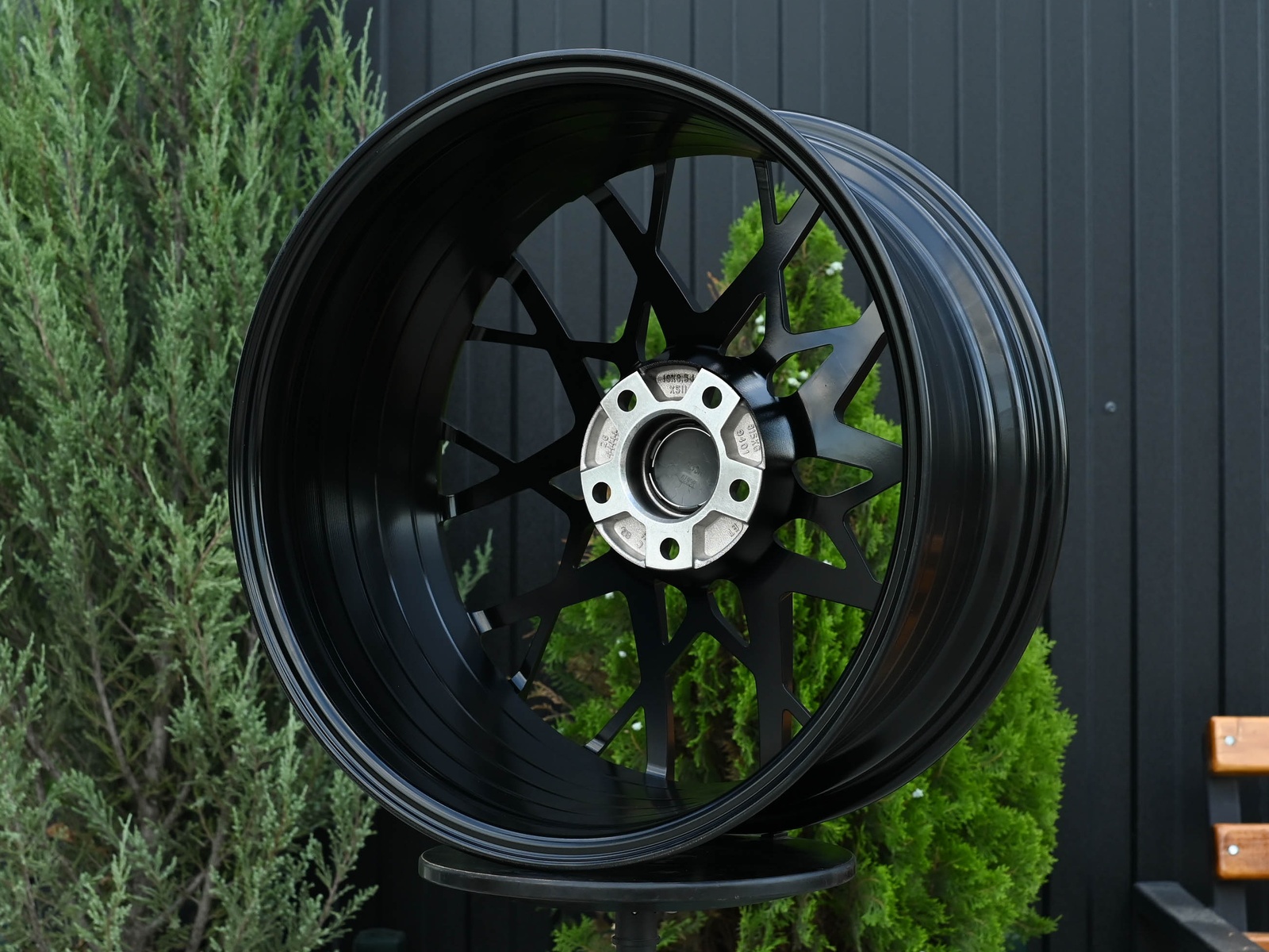 R19 HRE FF10 Стиль 8.5J ET38 5*112 Мат черный