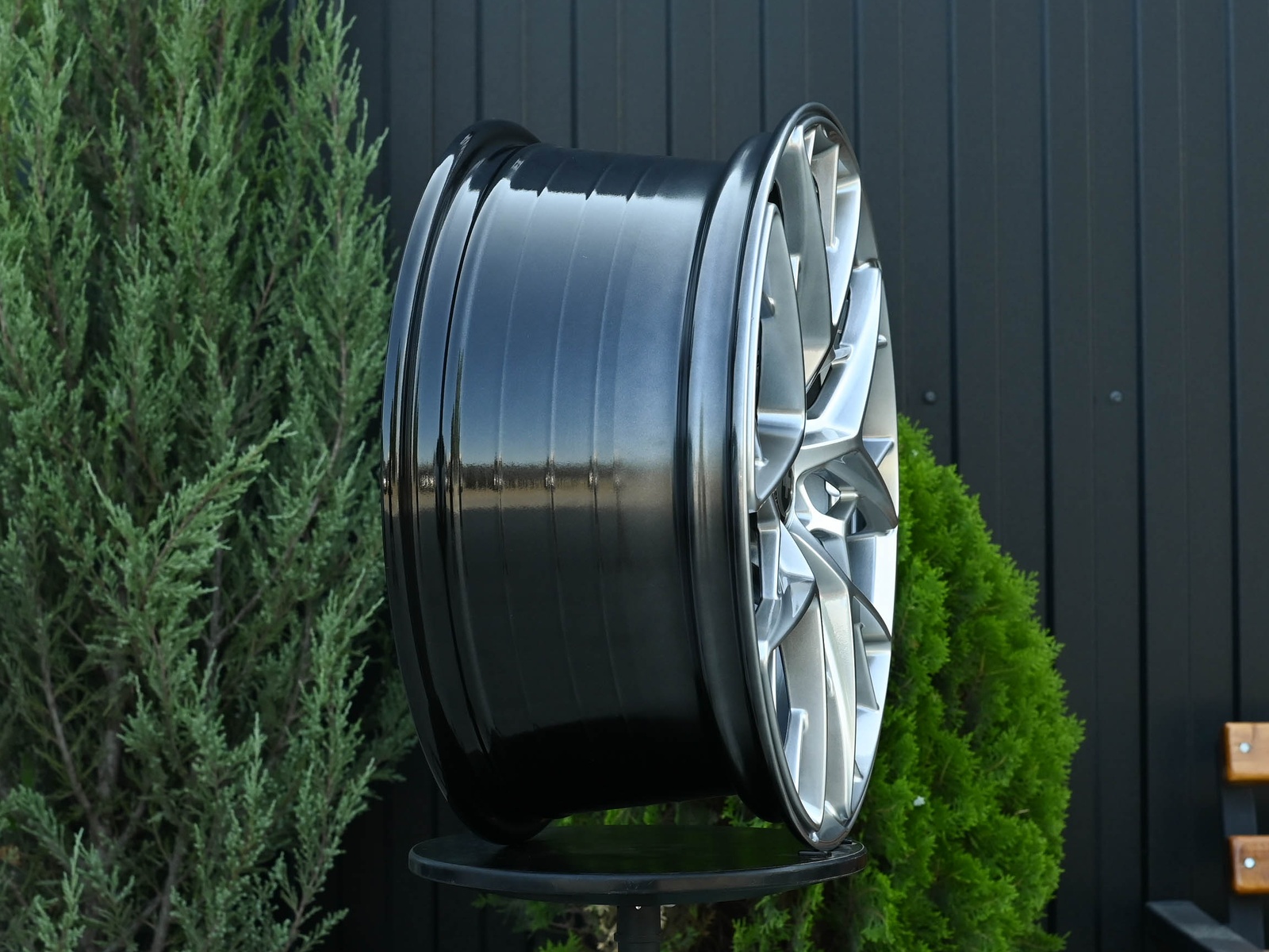 R18 HRE FF10 Стиль 8.0J ET38 5*114.3 Темное серебро