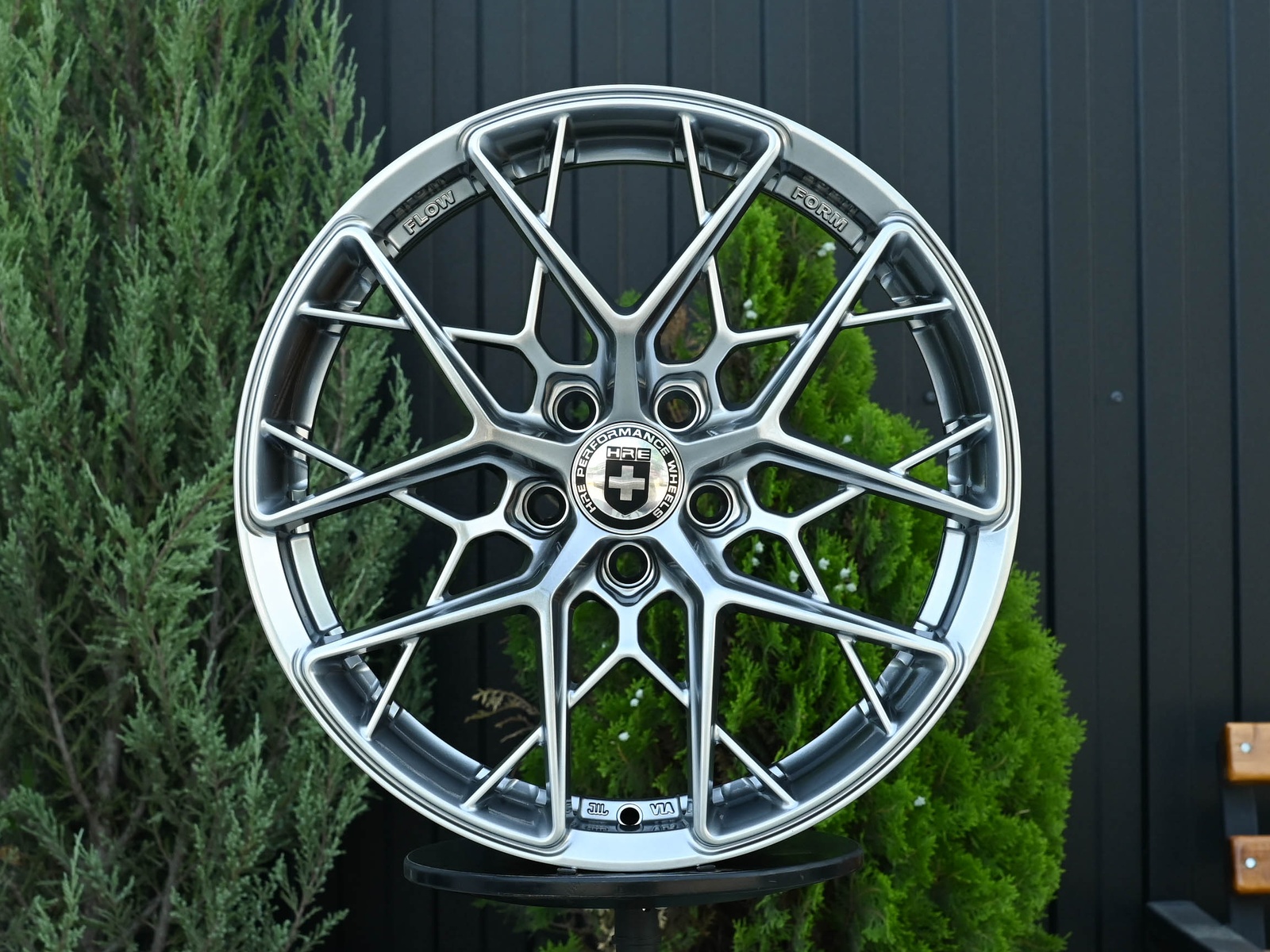 R18 HRE FF10 Стиль 8.0J ET38 5*114.3 Темное серебро