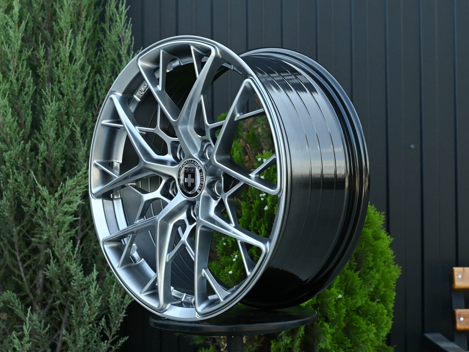 R18 HRE FF10 Стиль 8.0J ET38 5*114.3 Темное серебро