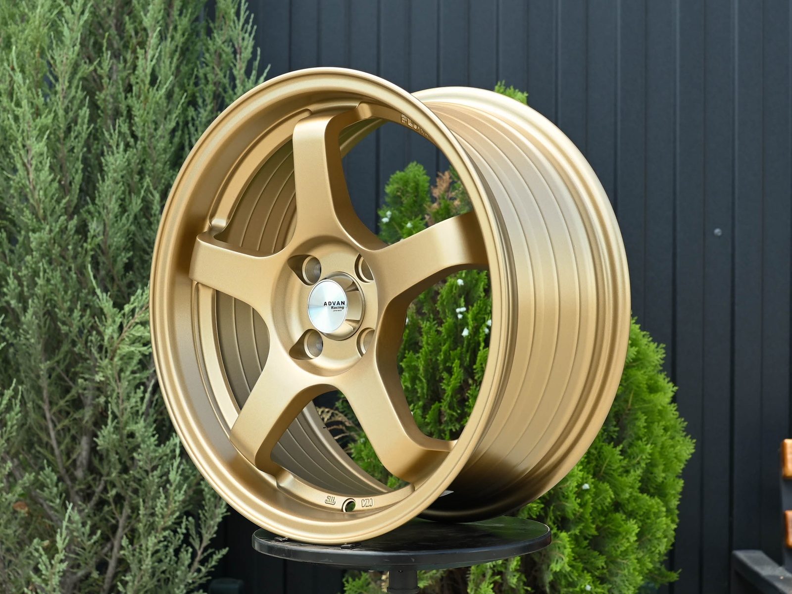 R17 Advan GT стиль 7.5 ET38 4*100 Бронза