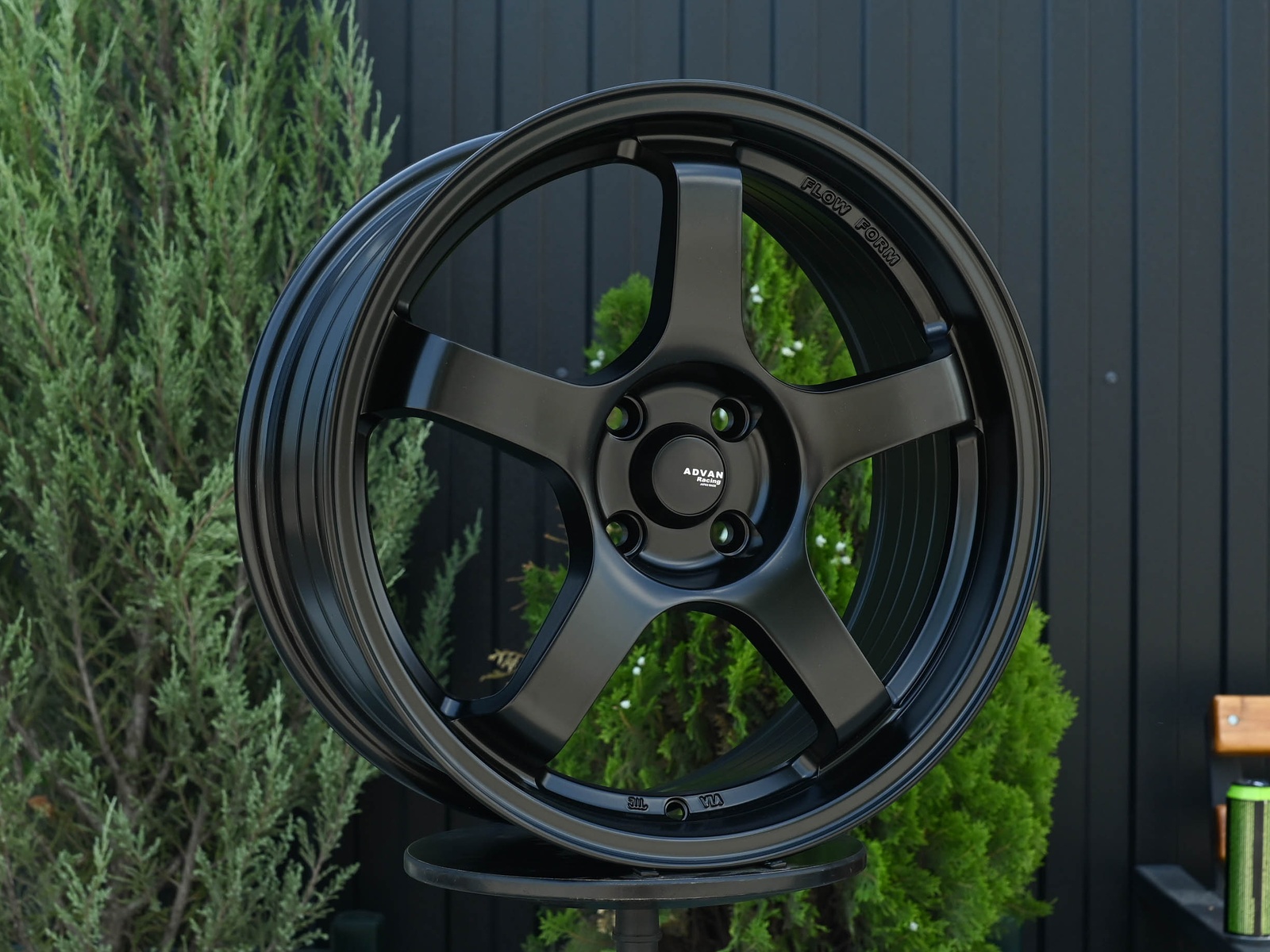 R16 Advan GT стиль 7.0 ET38 4*100 Черный