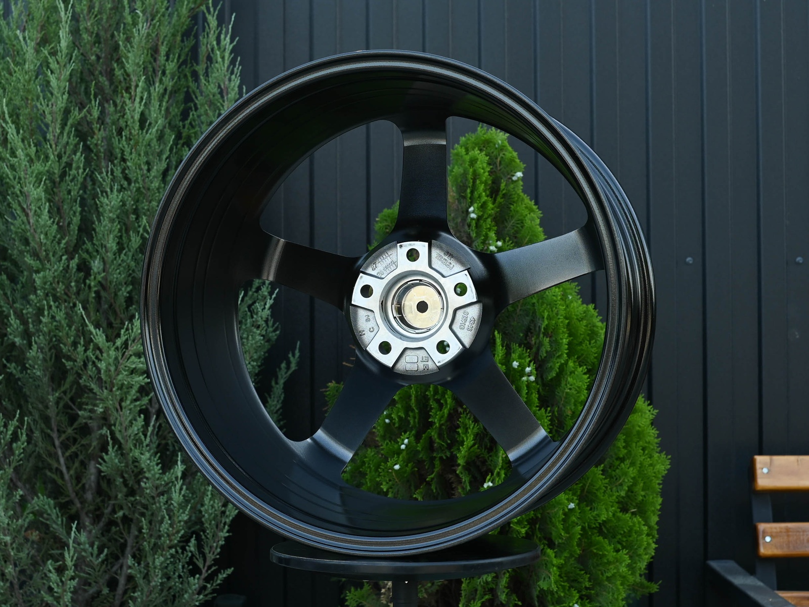 R19 Advan GT стиль 8.5 ET35 5*120 Темный хром