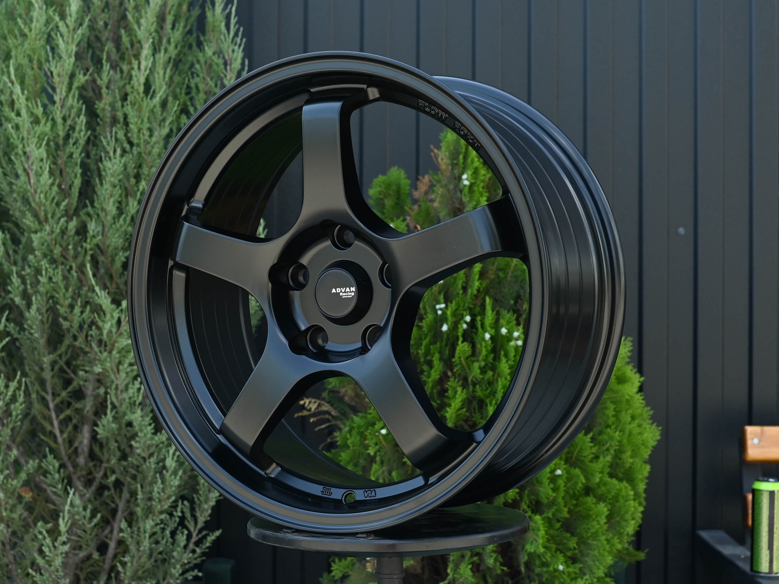 R17 Advan GT стиль 7.5 ET38 5*112 Черный
