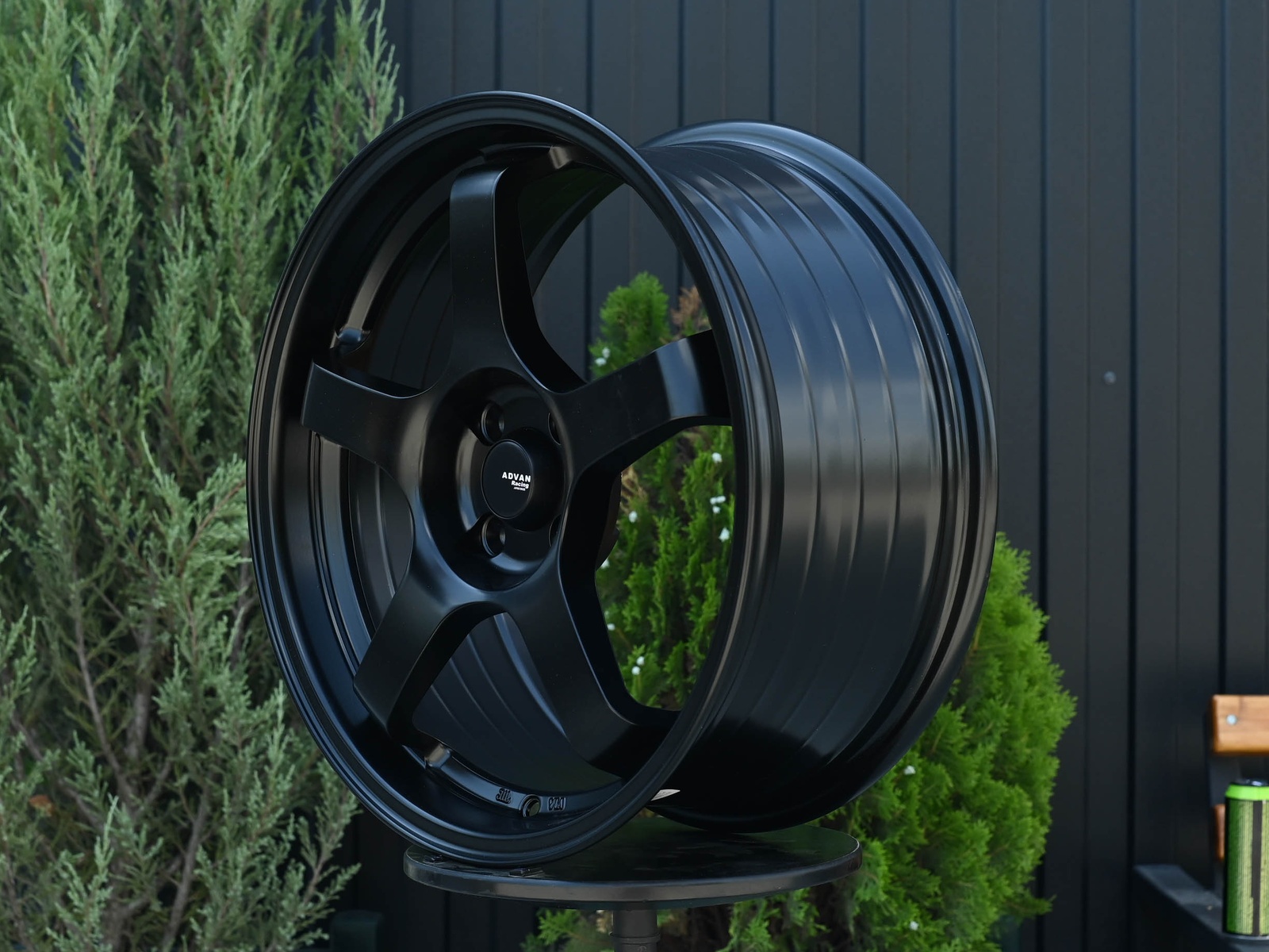 R17 Advan GT стиль 7.5 ET38 4*100 Черный