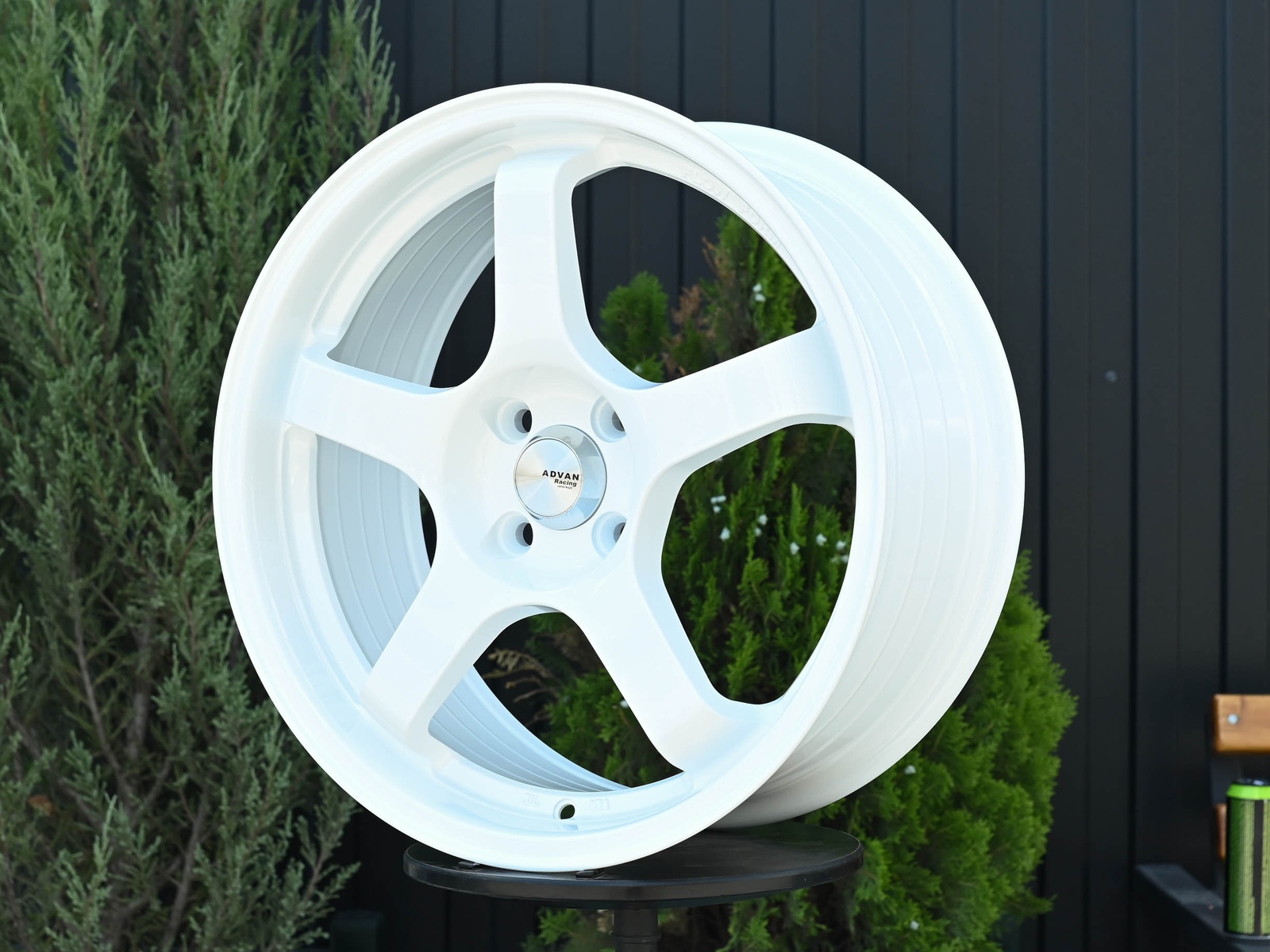 R17 Advan GT стиль 7.5 ET38 4*100 Белый