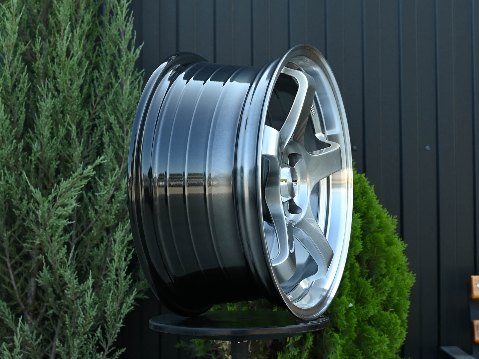 R16 Advan GT Стиль 7.5J ET30 4*100 Серебро