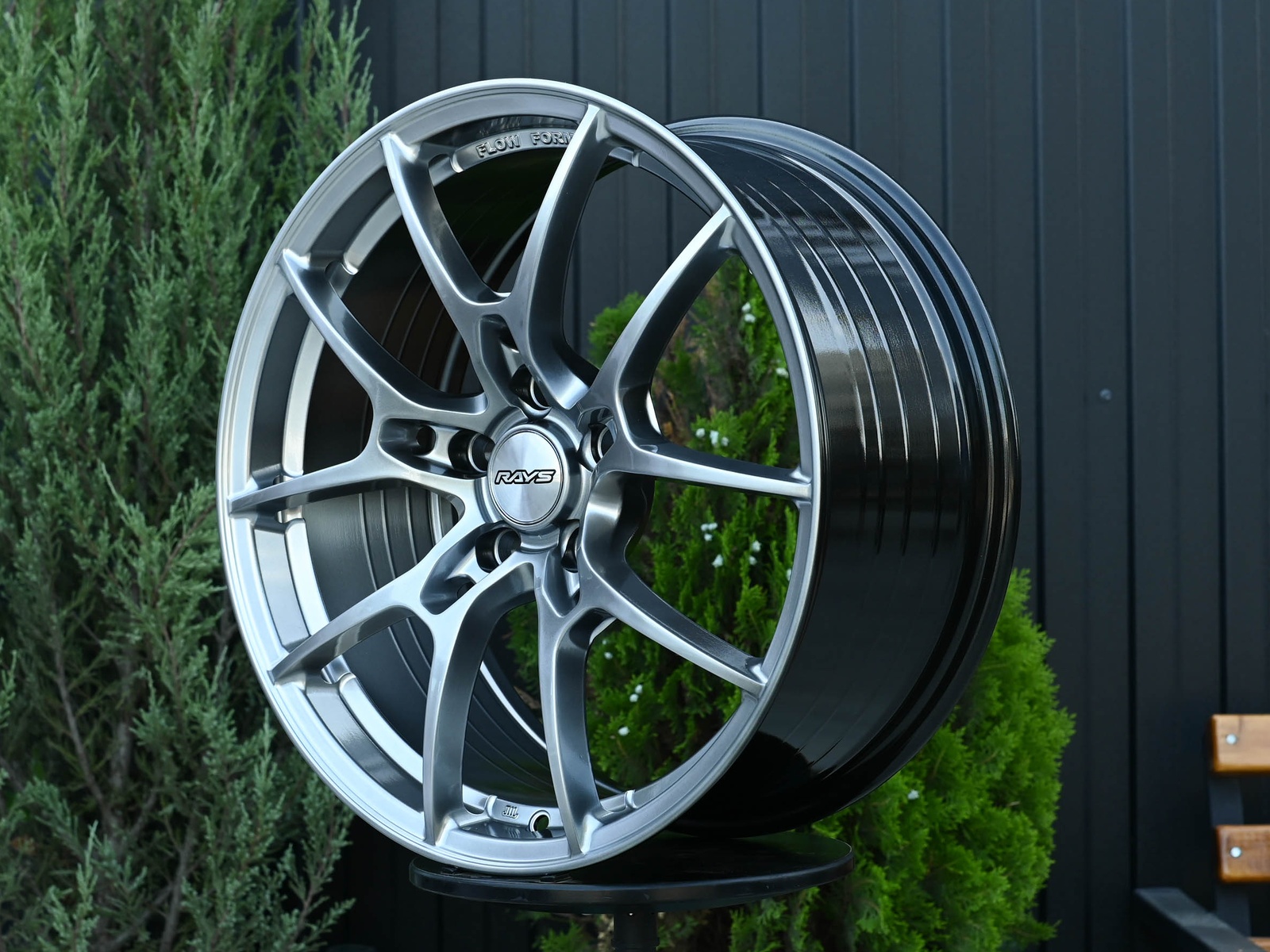 R19 Rays G025 стиль 8.5 ET38 5*108 Темный хром