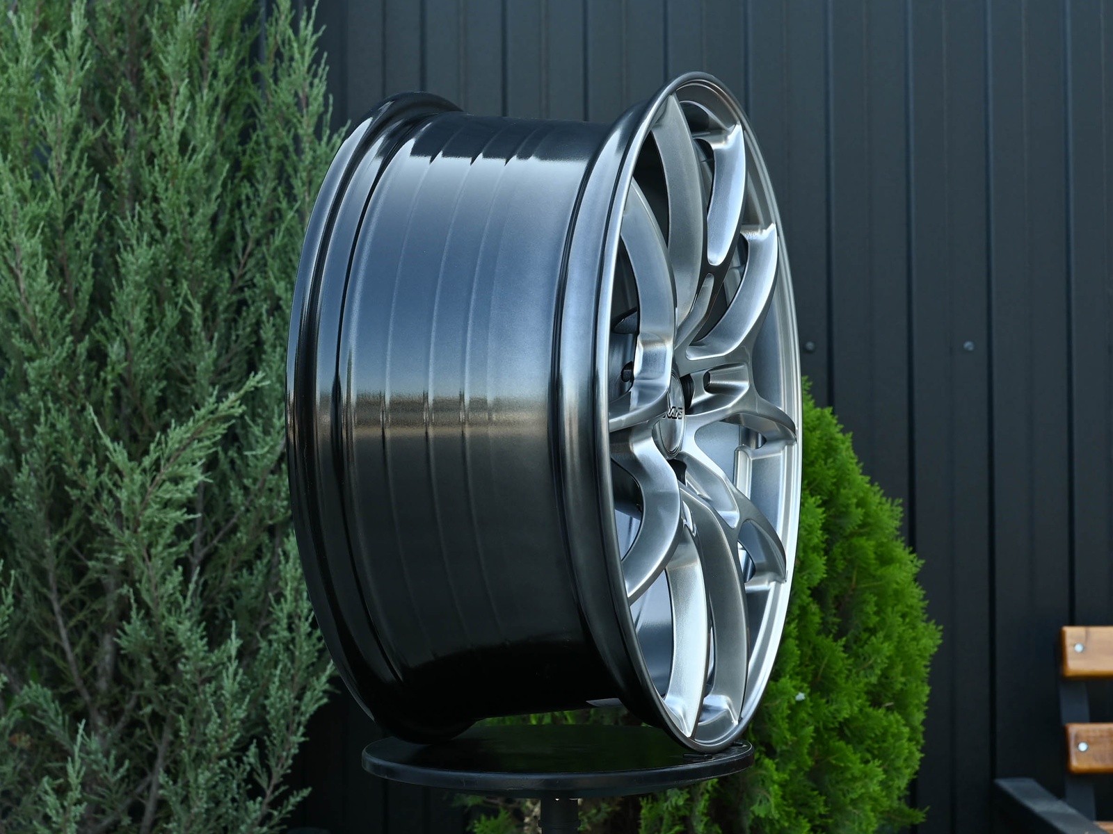 R19 Rays G025 стиль 8.5 ET38 5*114.3 Темный хром