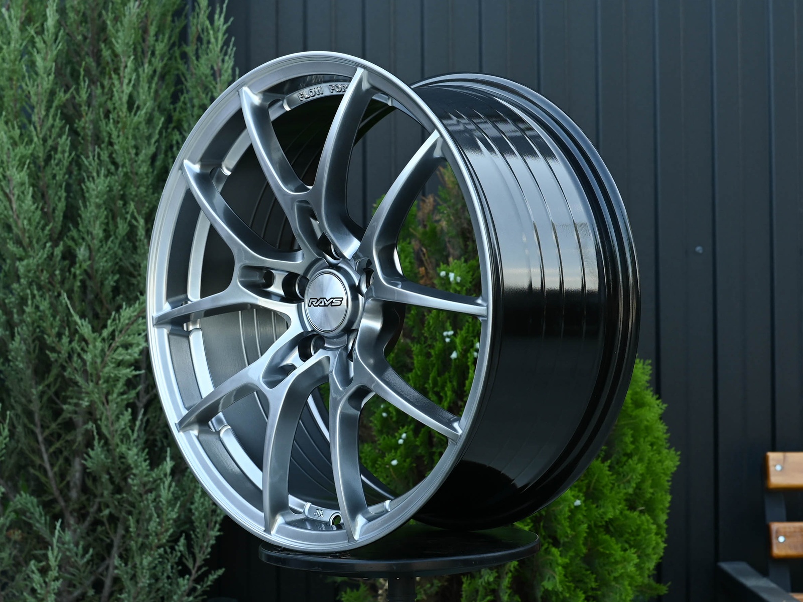 R18 Rays G025 Стиль 8.0J ET38 5*114.3 Темное серебро