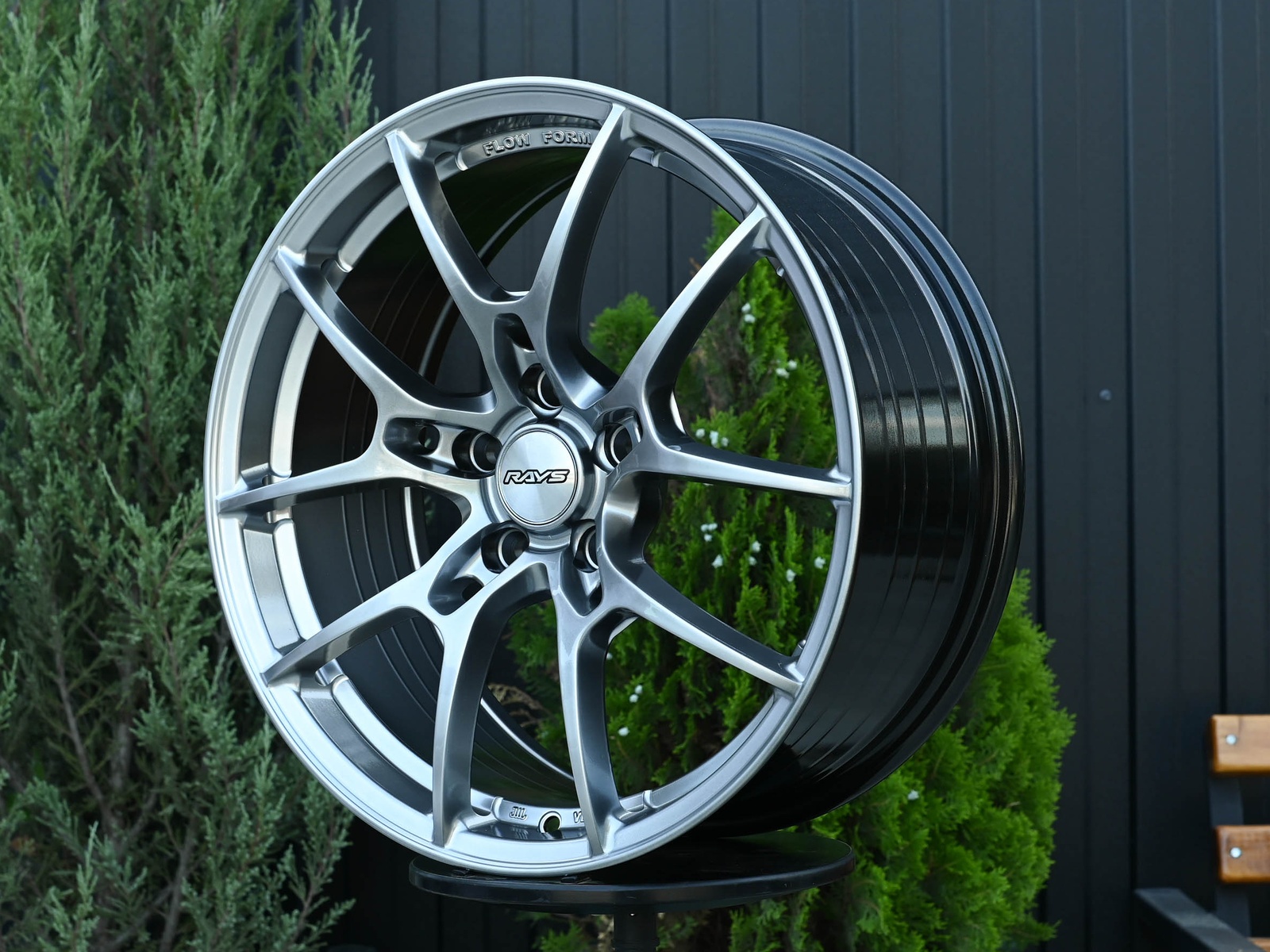 R18 Rays G025 Стиль 8.0J ET38 5*114.3 Темное серебро