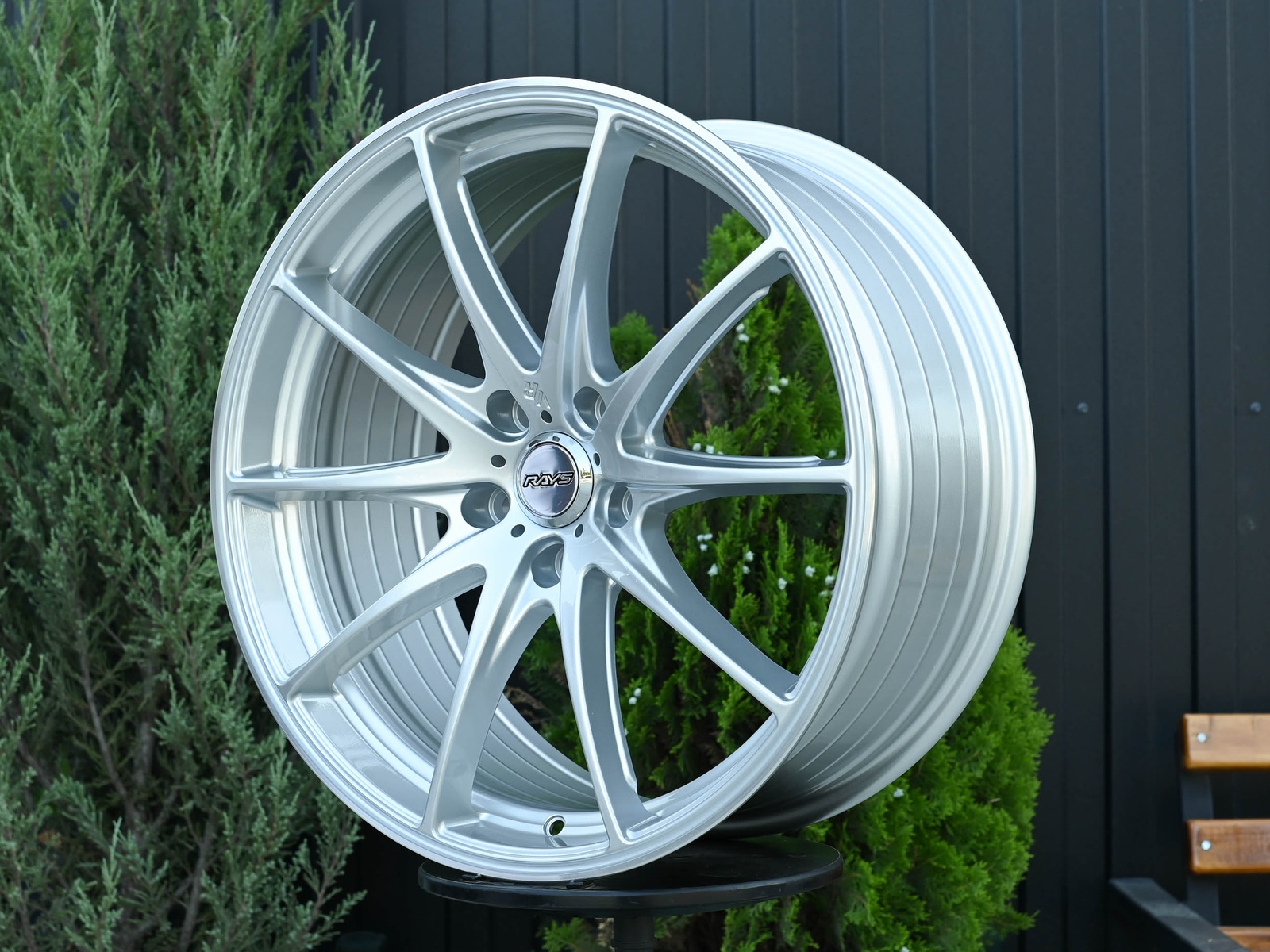 R18 Rays G25 стиль 8.0 ET40 5*114. Серебро