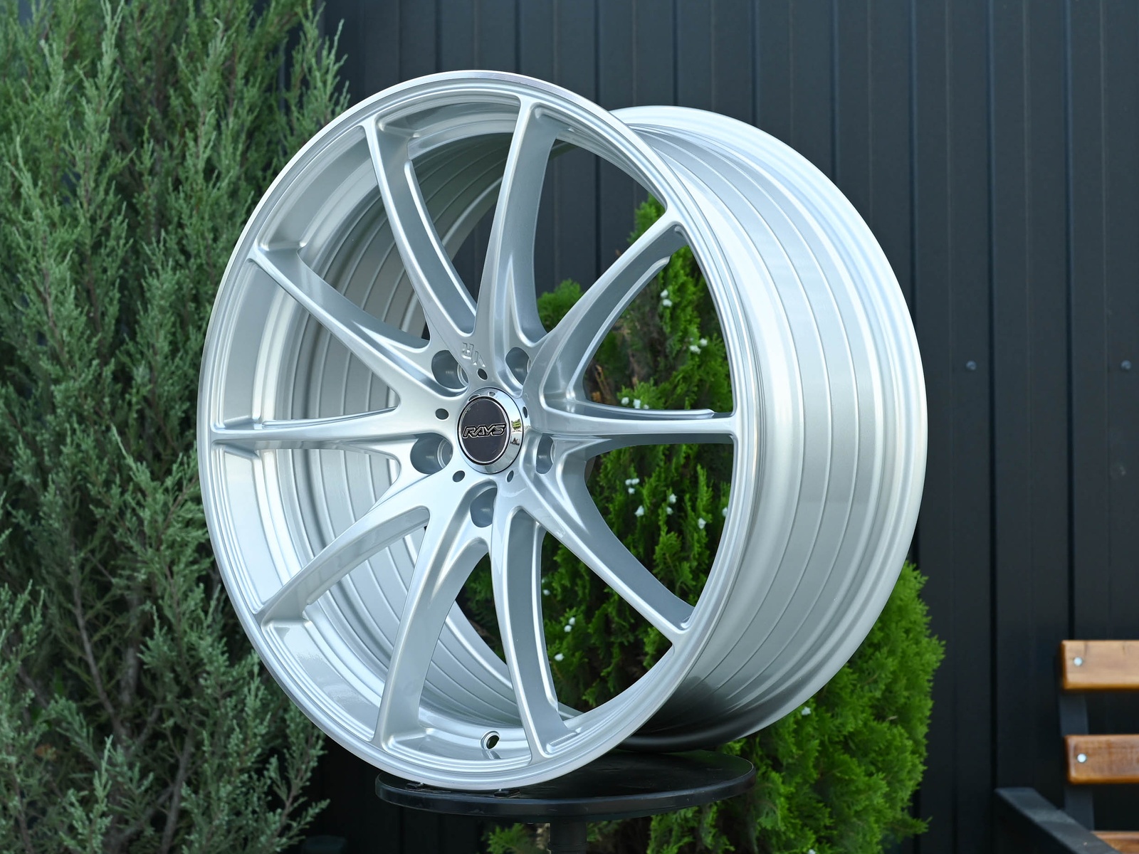 R18 Rays G25 стиль 8.0 ET40 5*114. Серебро