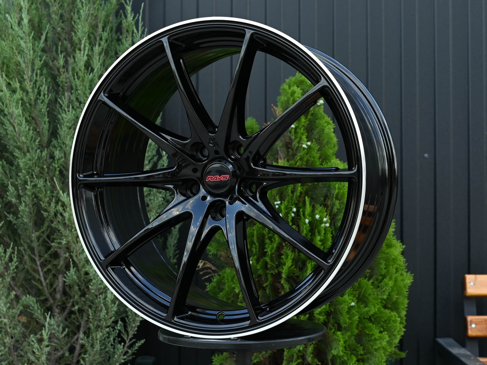 R18 Rays G25 Стиль 8.0J ET40 5*114.3 Черный глянец