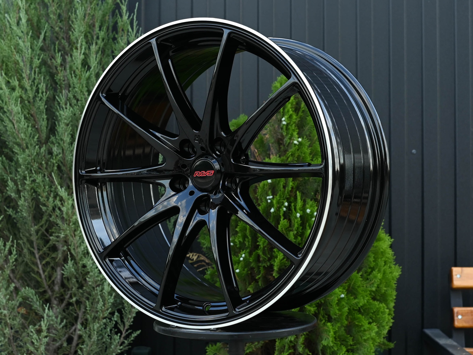 R18 Rays G25 Стиль 8.0J ET40 5*114.3 Черный глянец