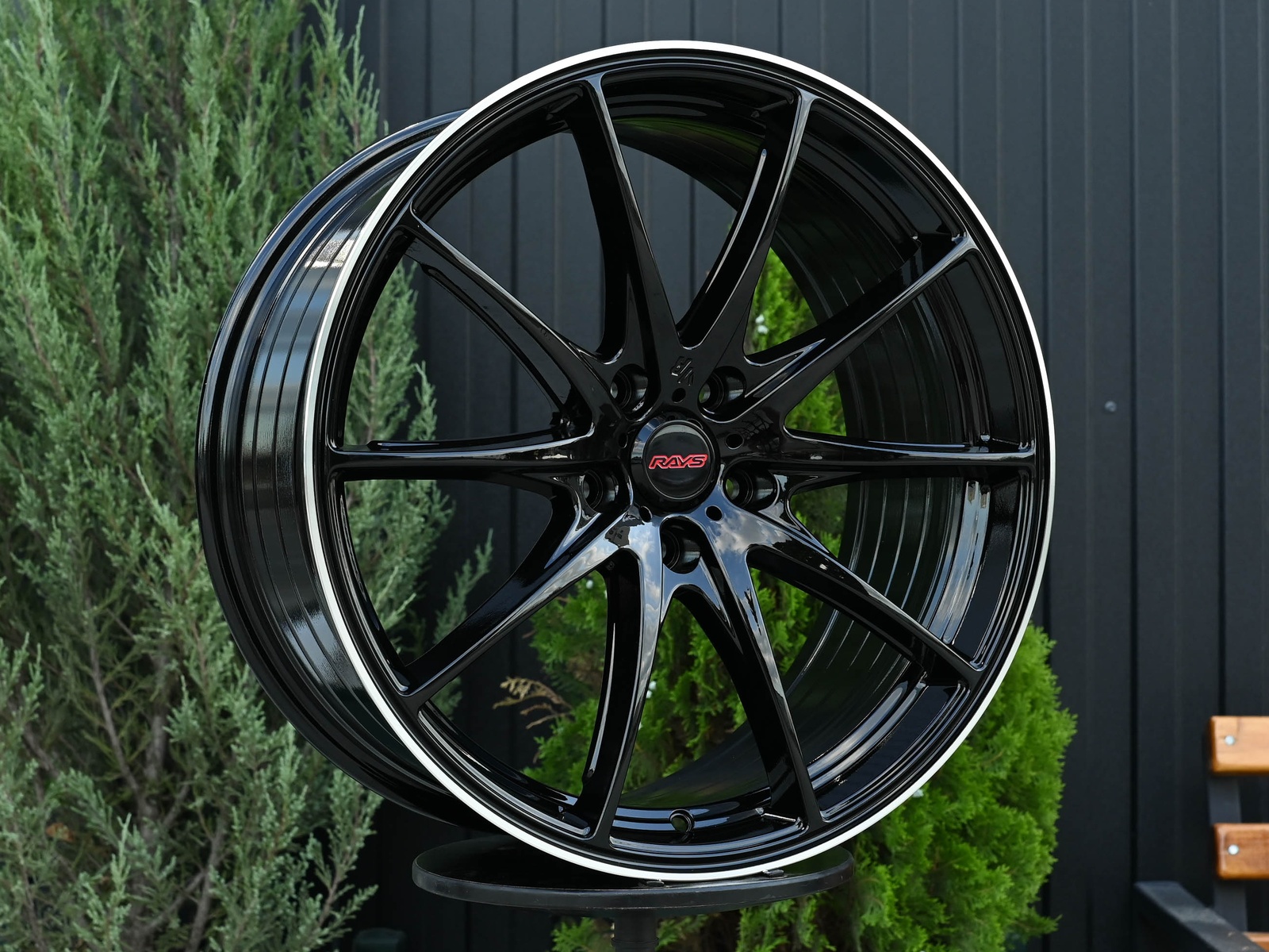 R18 Rays G25 Стиль 8.0J ET40 5*114.3 Черный глянец