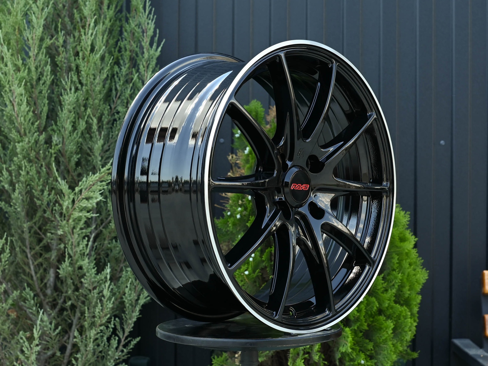 R17 Rays G25 Стиль 7.5J ET40 4*100 Черный