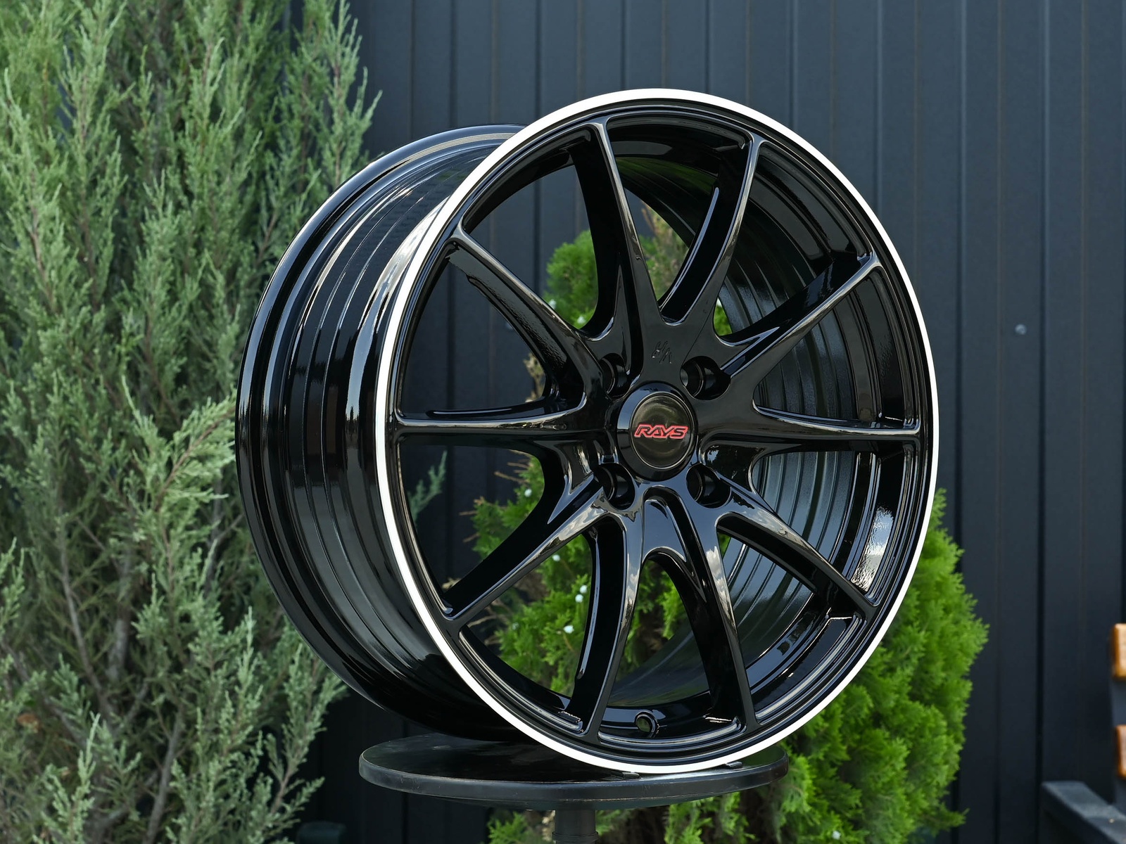 R17 Rays G25 Стиль 7.5J ET40 4*100 Черный