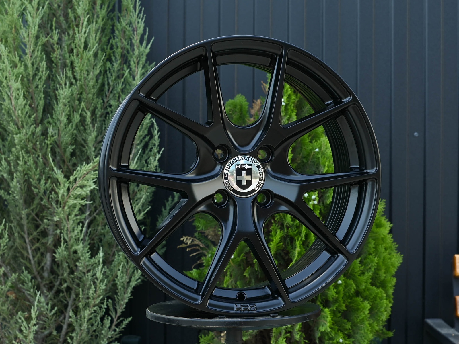R16 HRE P101 7.0 ET40 4*100 Черный