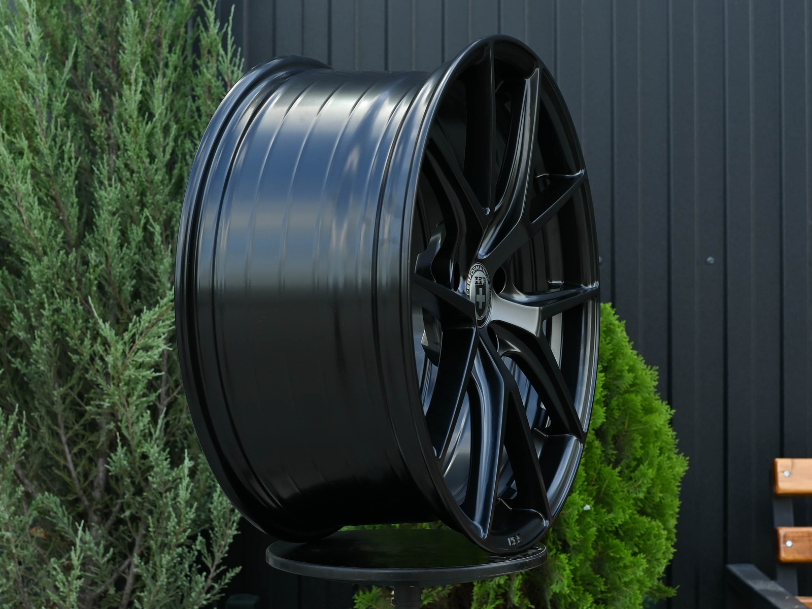 R19 HRE P101 Стиль 8.5J ET38 5*114.3 Черный