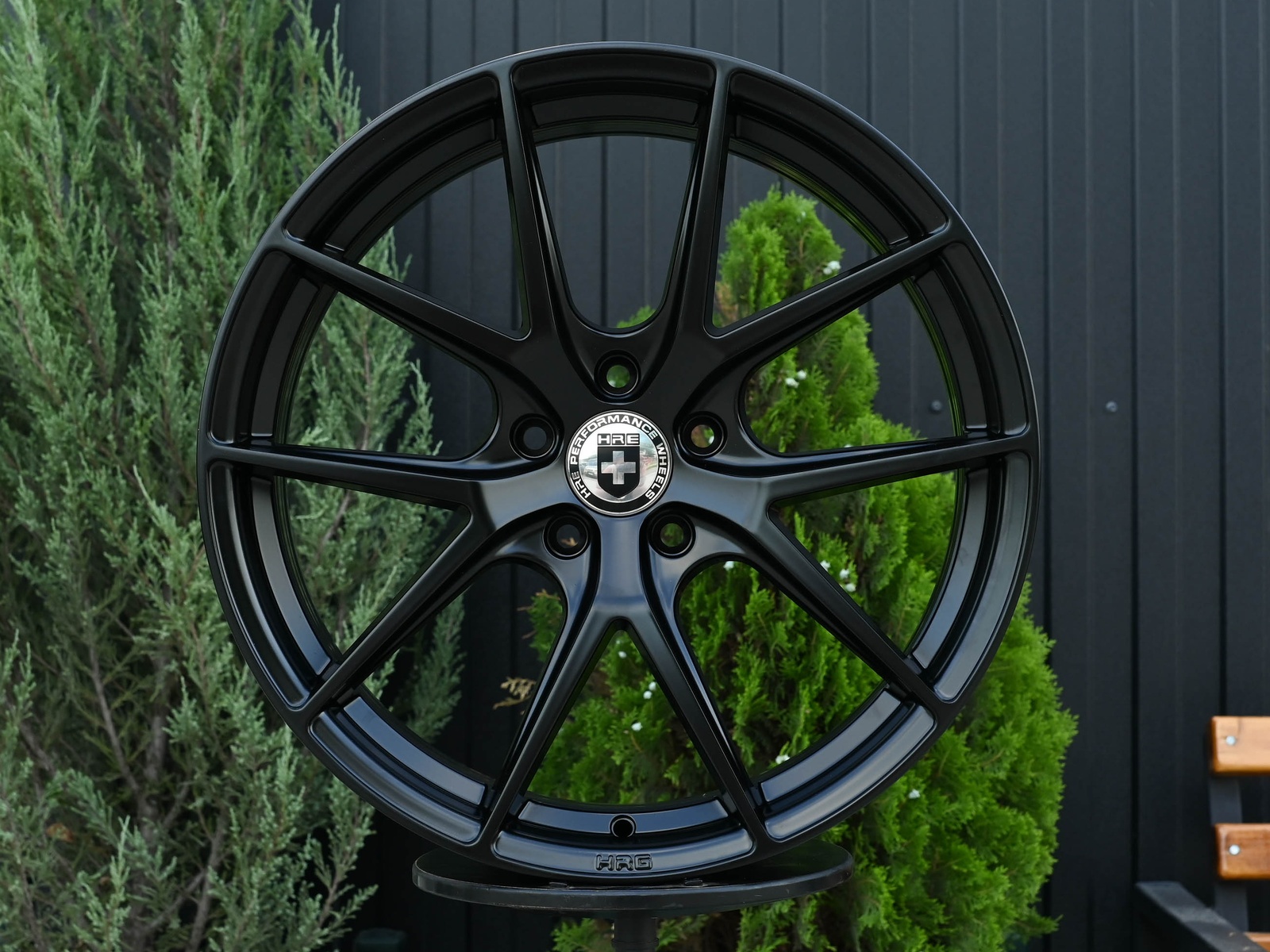 R19 HRE P101 Стиль 8.5J ET38 5*114.3 Черный